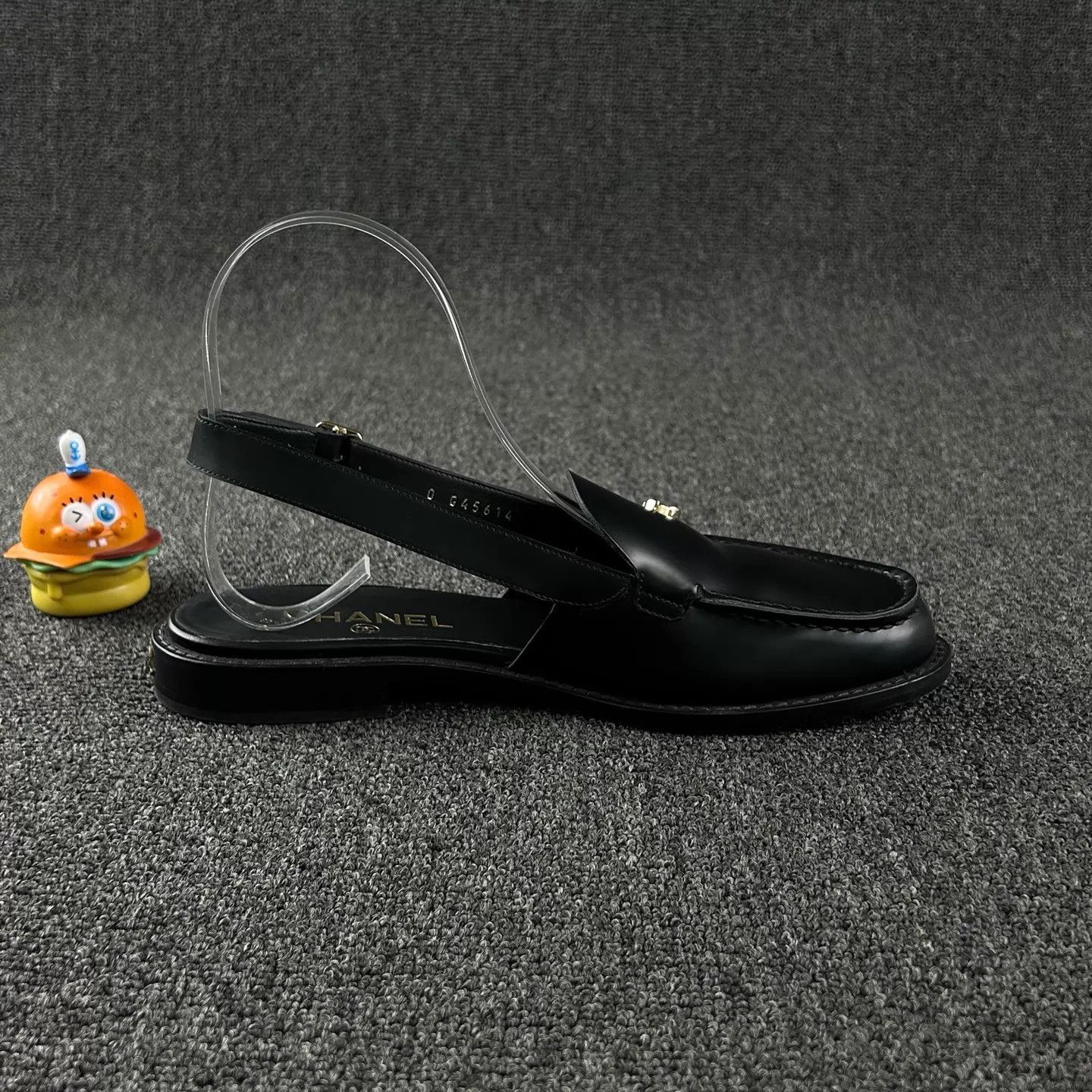 Chanel Chanel 25p Black Crystal Double C Loafer 38 Size US 7.5 / IT 37.5 - 4 Thumbnail