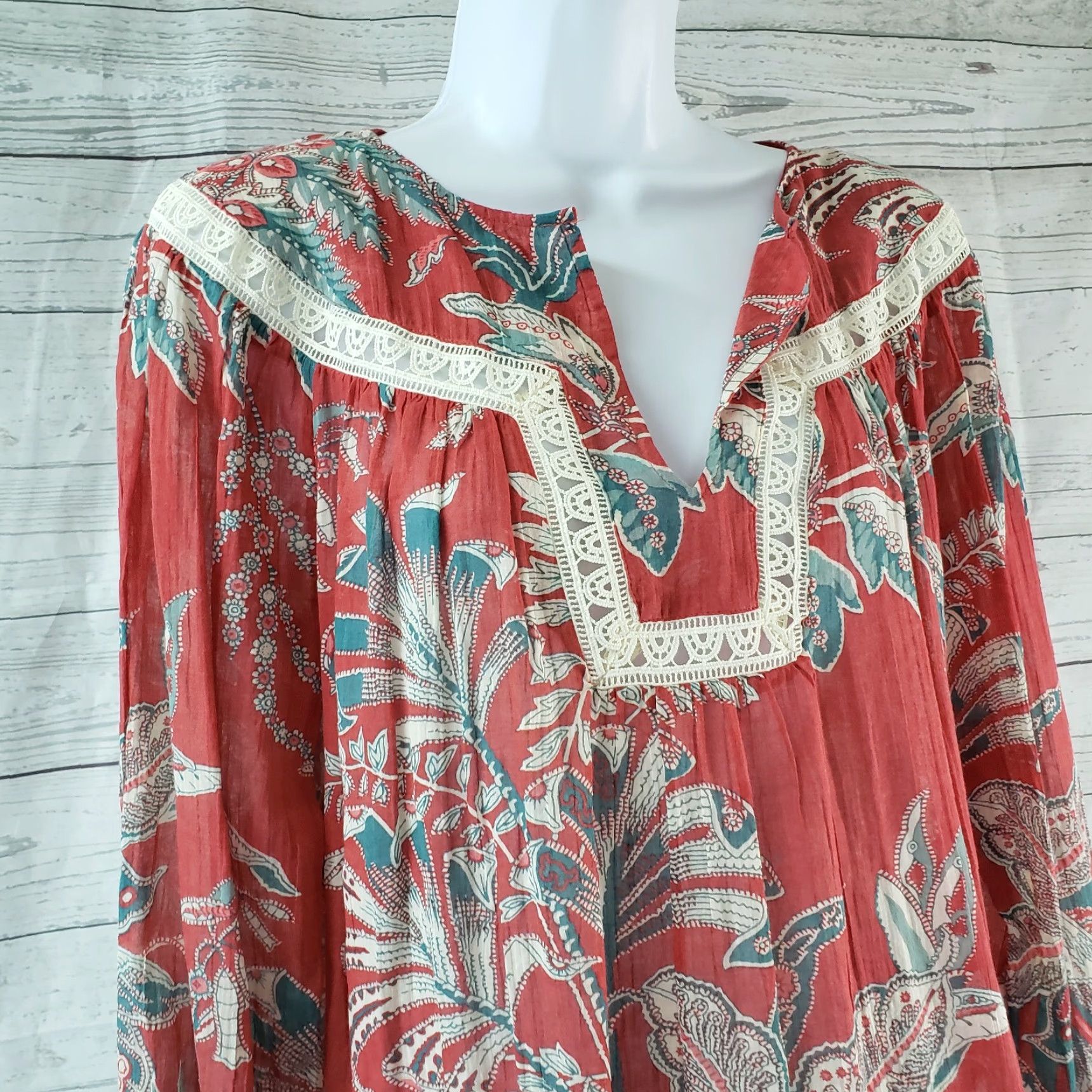 Ann Taylor VINTAGE Ann Taylor LOFT Womens Blouse XS Red Floral Crochet Lace Long Sleeve Cotton Size XS / US 0-2 / IT 36-38 - 2 Thumbnail