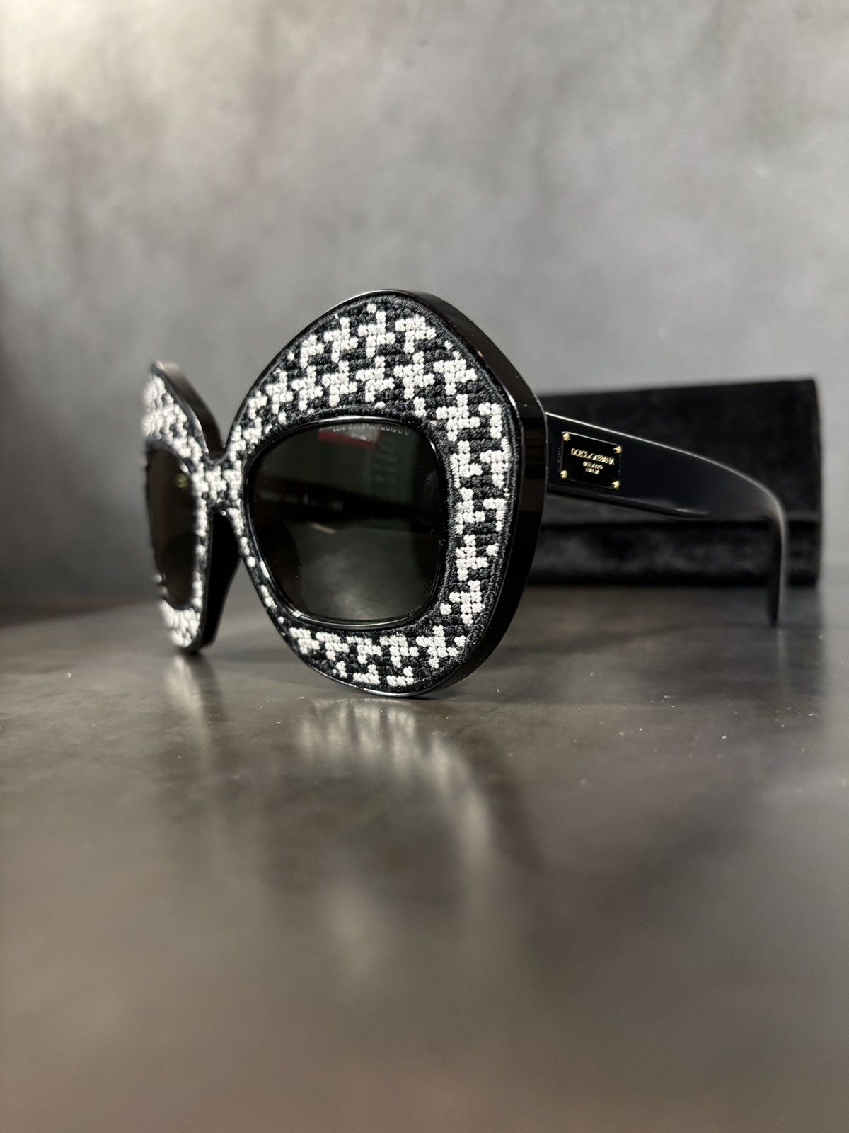 Dolce & Gabbana F/W 2016 Dolce & Gabbana Limited Sunglasses Houndstooth Pied Size ONE SIZE - 6 Thumbnail
