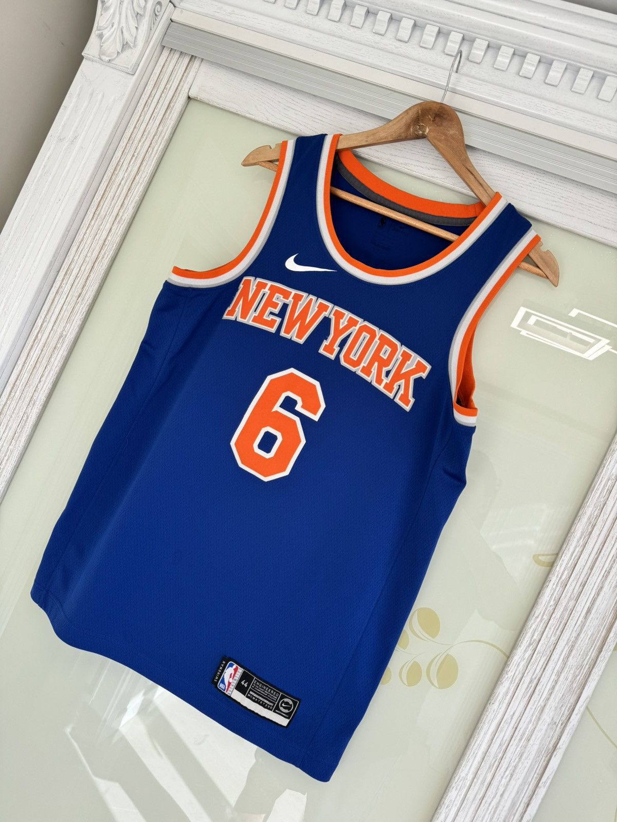 Nike Porzingis #6 New York Knicks Basketball Jersey NBA Shirt Kit Size US M / EU 48-50 / 2 - 4 Thumbnail
