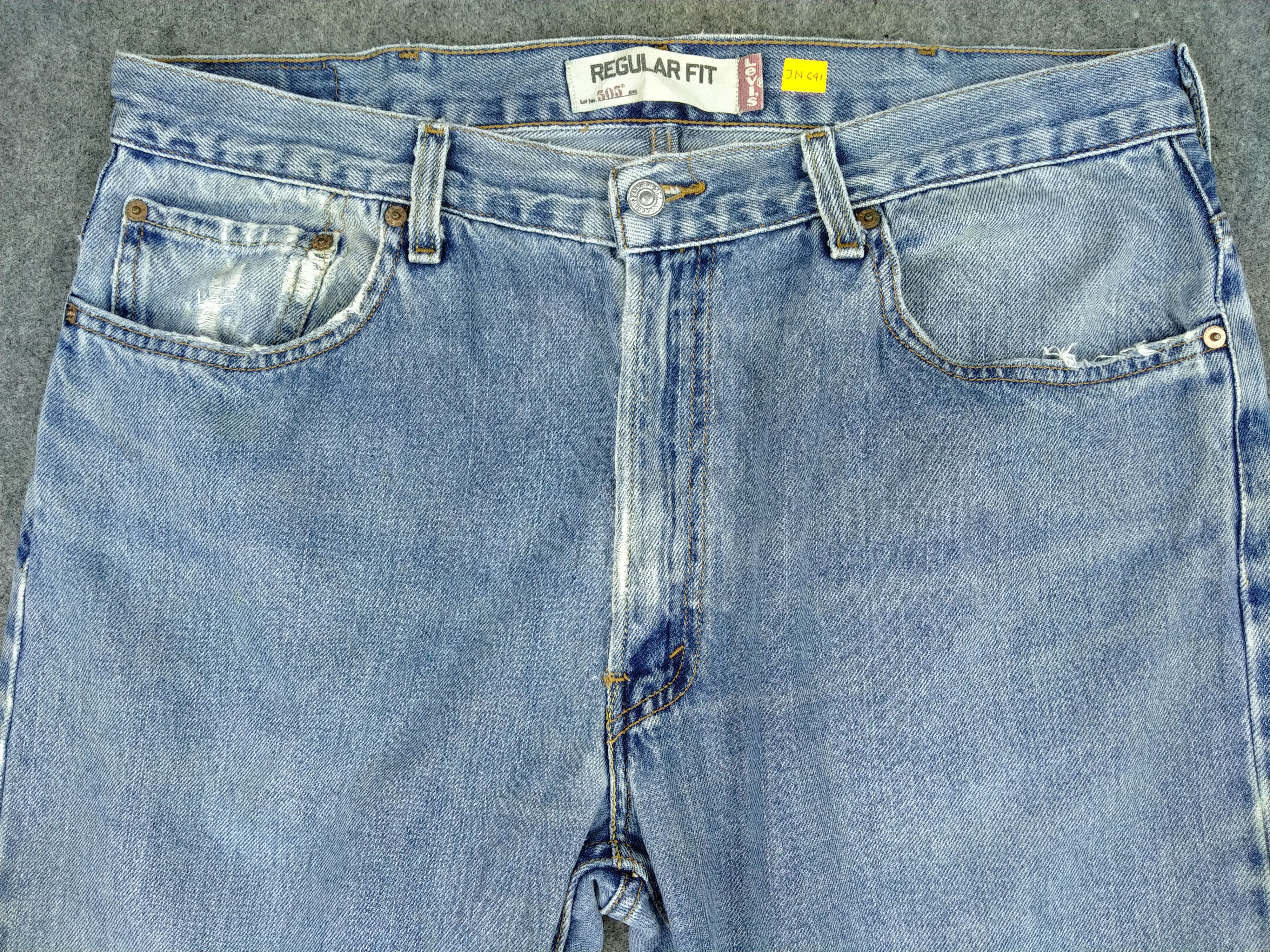 Levi's BlueVintage Levi's 505 Regular Fit Denim 37 x 31.5 -JN641 Size US 37 - 3 Thumbnail