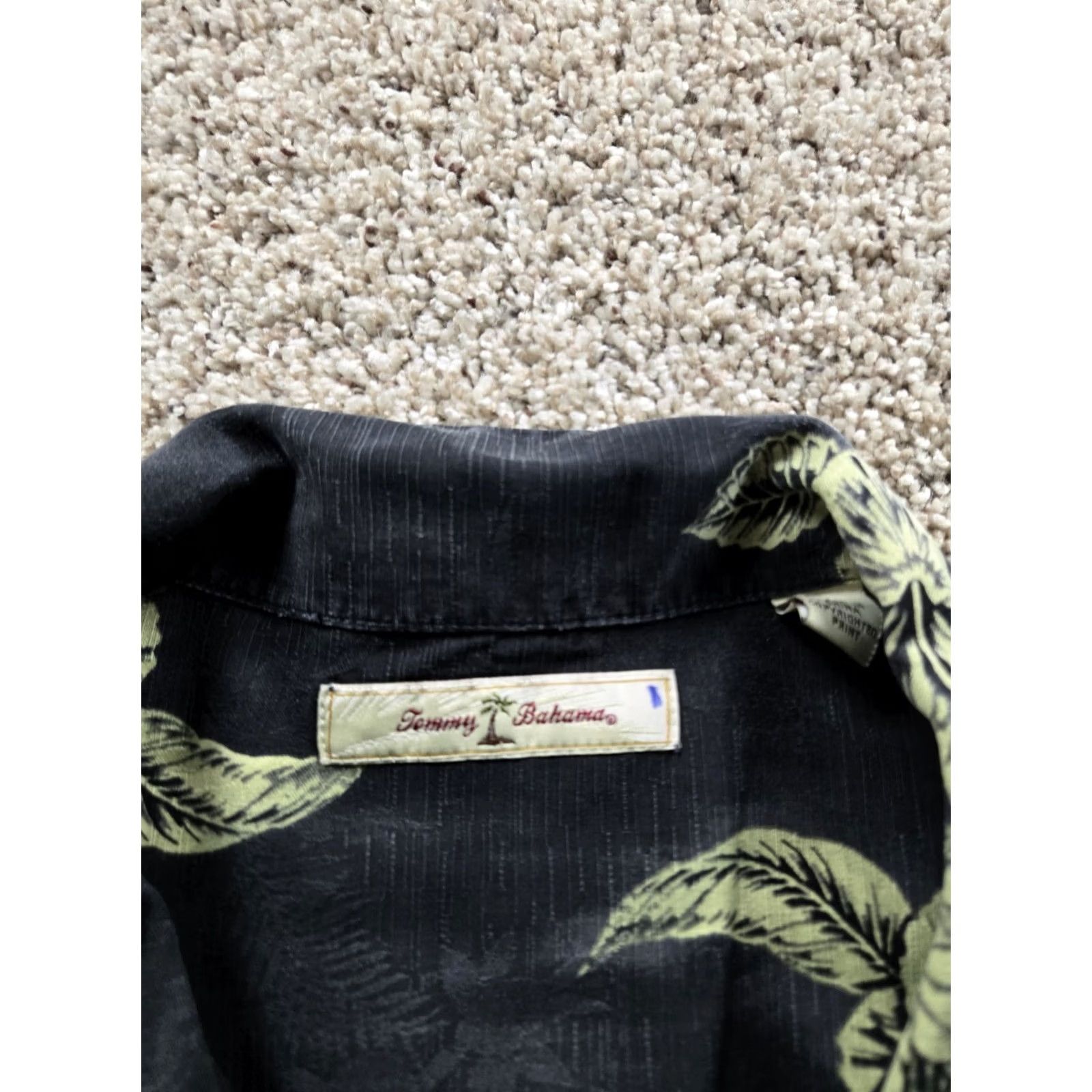 Tommy Bahama Tommy Bahama Shirt Mens 2XL Black Floral Hibiscus Button Up Camp Casual Size US XXL / EU 58 / 5 - 4 Thumbnail