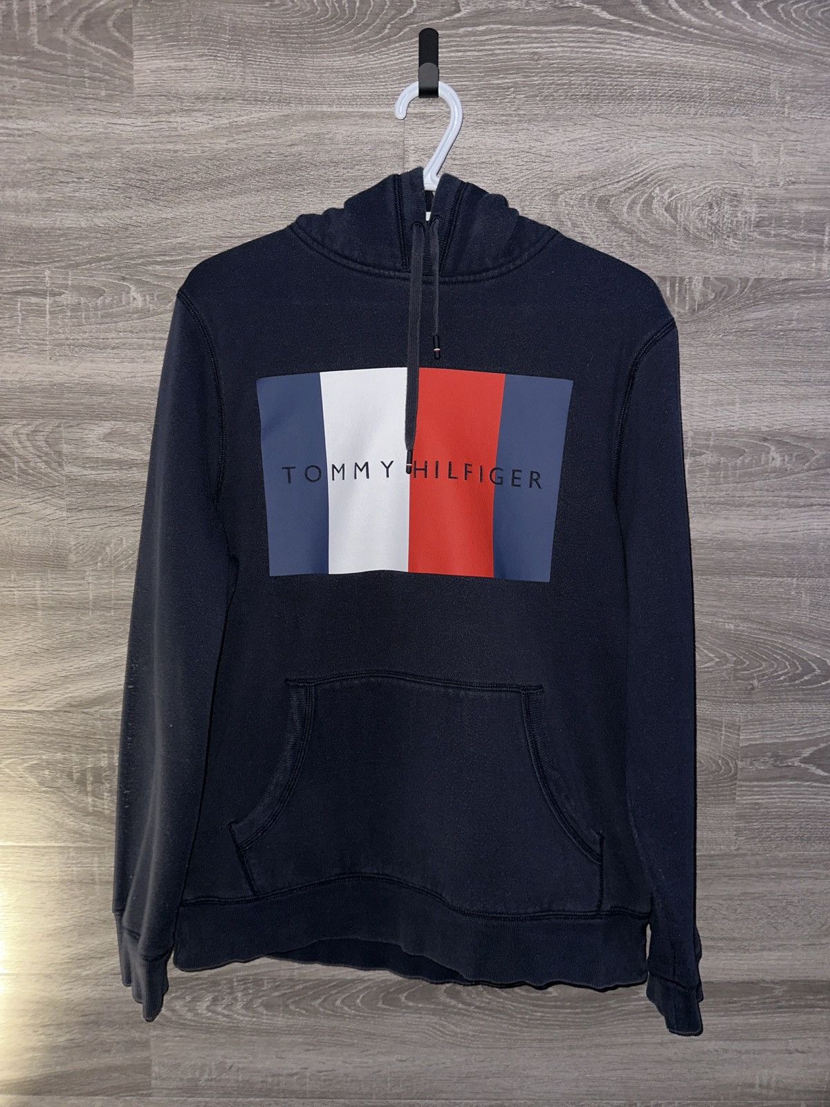 Tommy Hilfiger Tommy Hilfiger Logo Hoodie – Navy Size US M / EU 48-50 / 2 - 1 Thumbnail