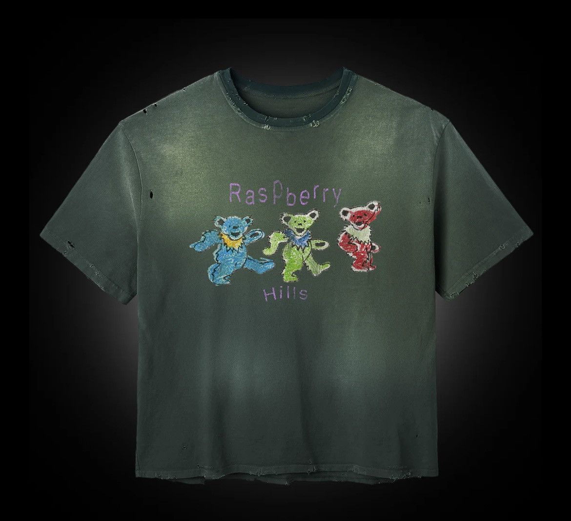 The GV Gallery Raspberry Hills Grateful Berry Tee Large