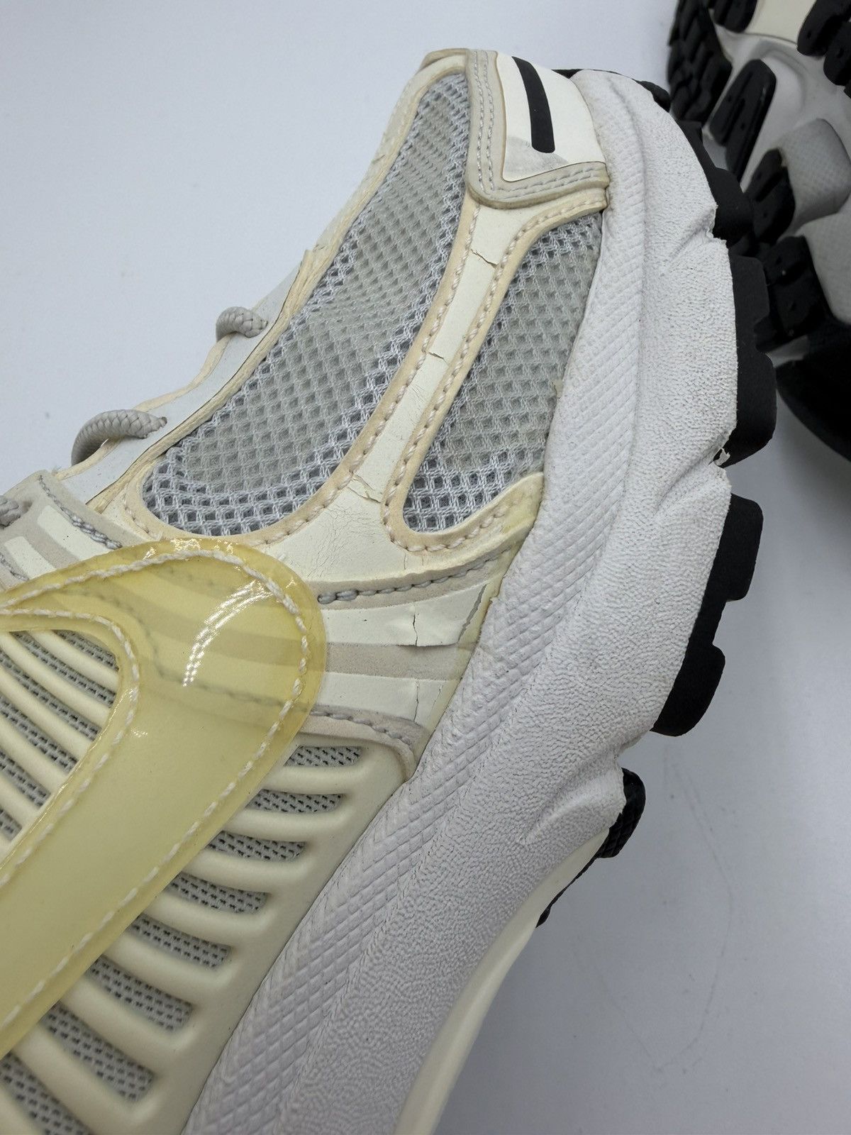 A-COLD-WALL* × Nike Zoom Vomero 5 Sail Size US 10 / EU 43 - 5 Thumbnail
