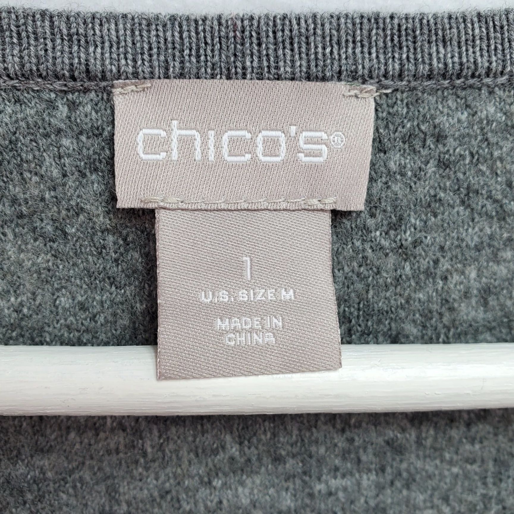Vintage Chico's Cardigan Sweater Womens Medium Gray Acrylic Stretch Knit Hardware-Detail Size M / US 6-8 / IT 42-44 - 7 Thumbnail