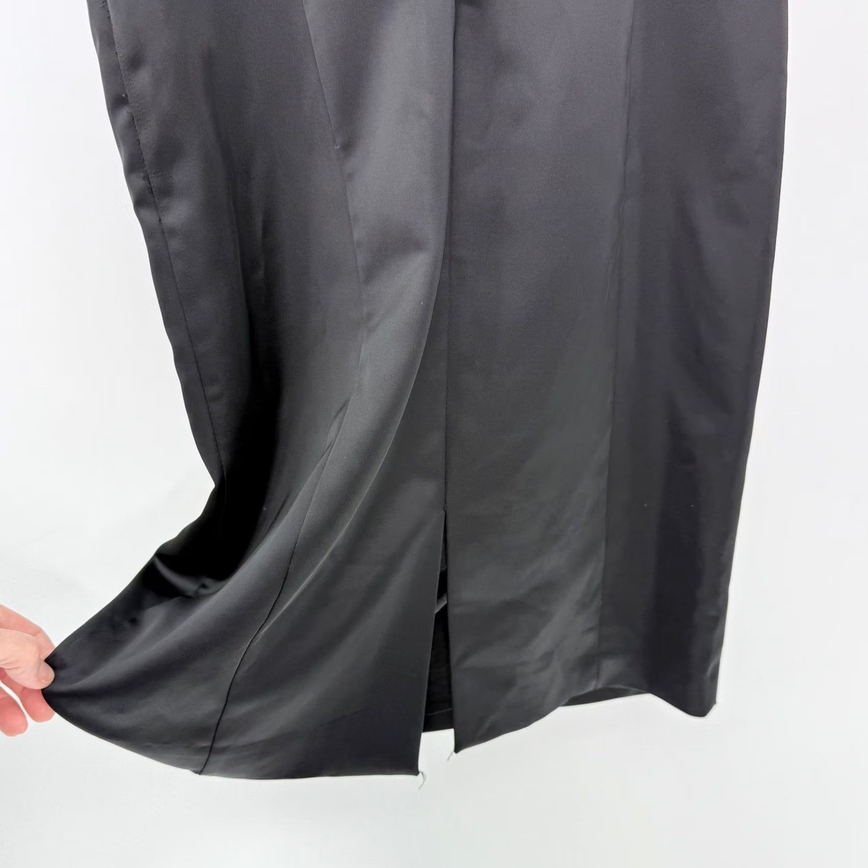 White House Black Market VINTAGE? No. White House Black Market Black Sleeveless Sheath Dress Bow Detail Size 0 Size XS / US 0-2 / IT 36-38 - 6 Thumbnail