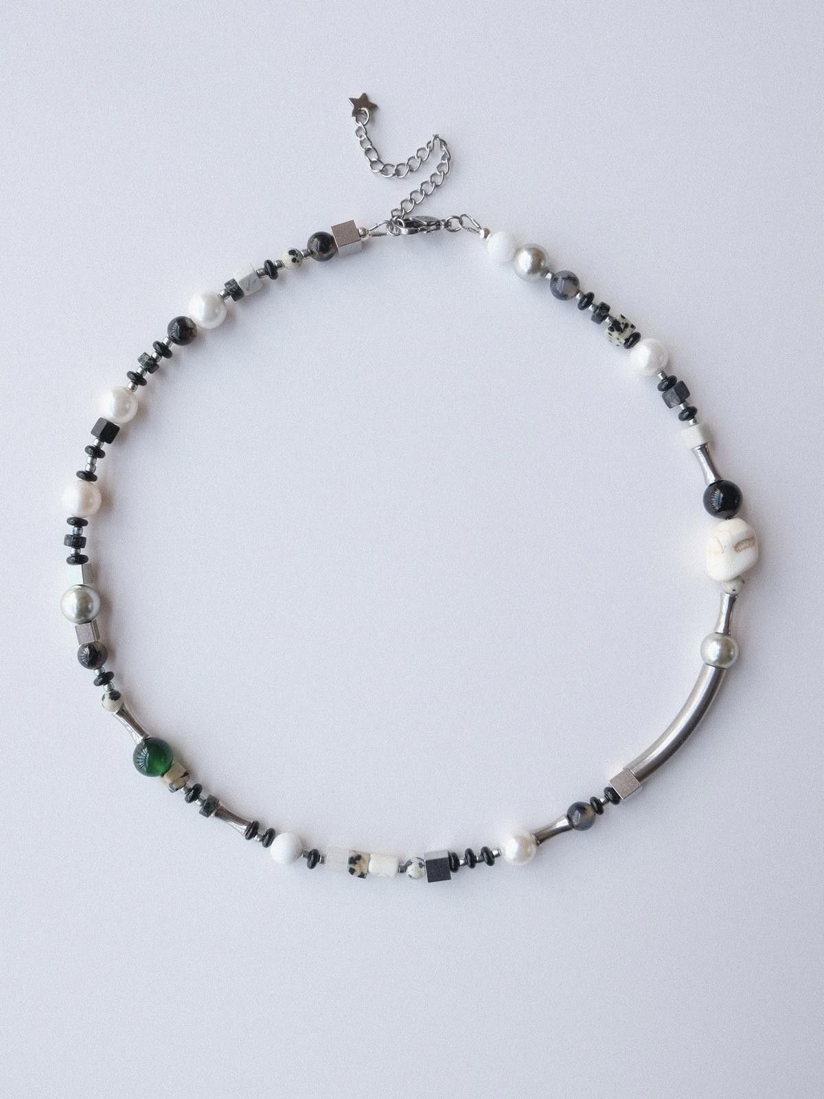 Handmade Handmade Black and White Natural Stone Beaded Necklace Size ONE SIZE - 3 Thumbnail
