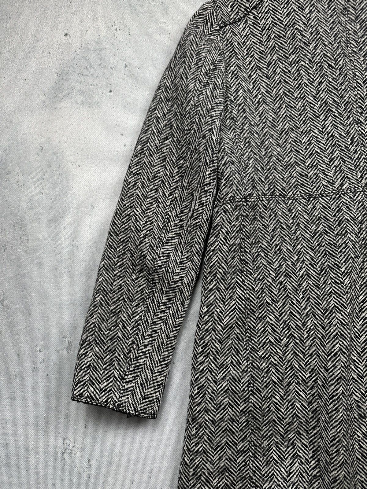 Weekend Max Mara Vintage Max Mara Weekend Herringbone Wool Coat Rare Classic Size M / US 6-8 / IT 42-44 - 8 Thumbnail