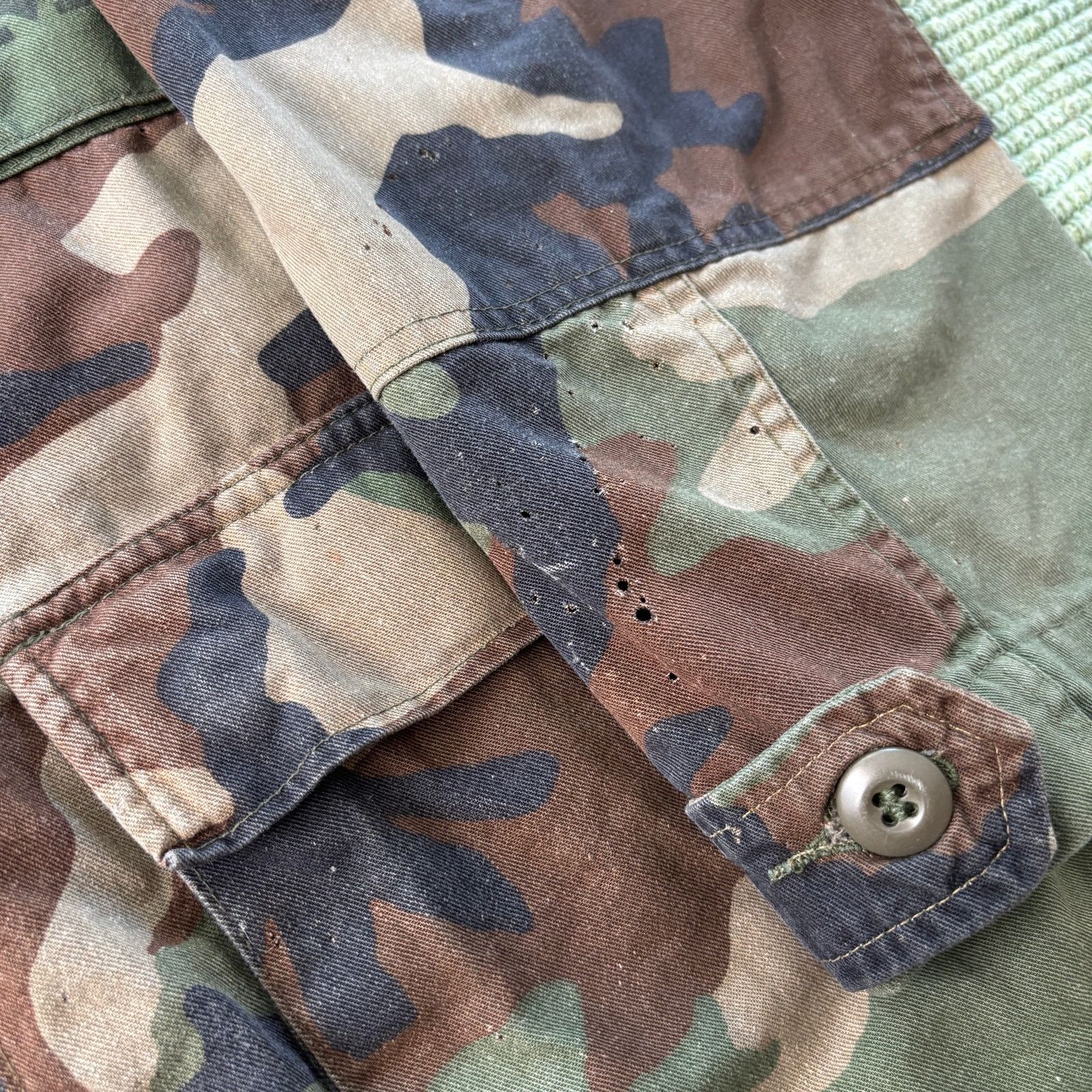 Vintage Vintage camo USMC four pocket field jacket size M/L AS-IS Size US L / EU 52-54 / 3 - 3 Thumbnail