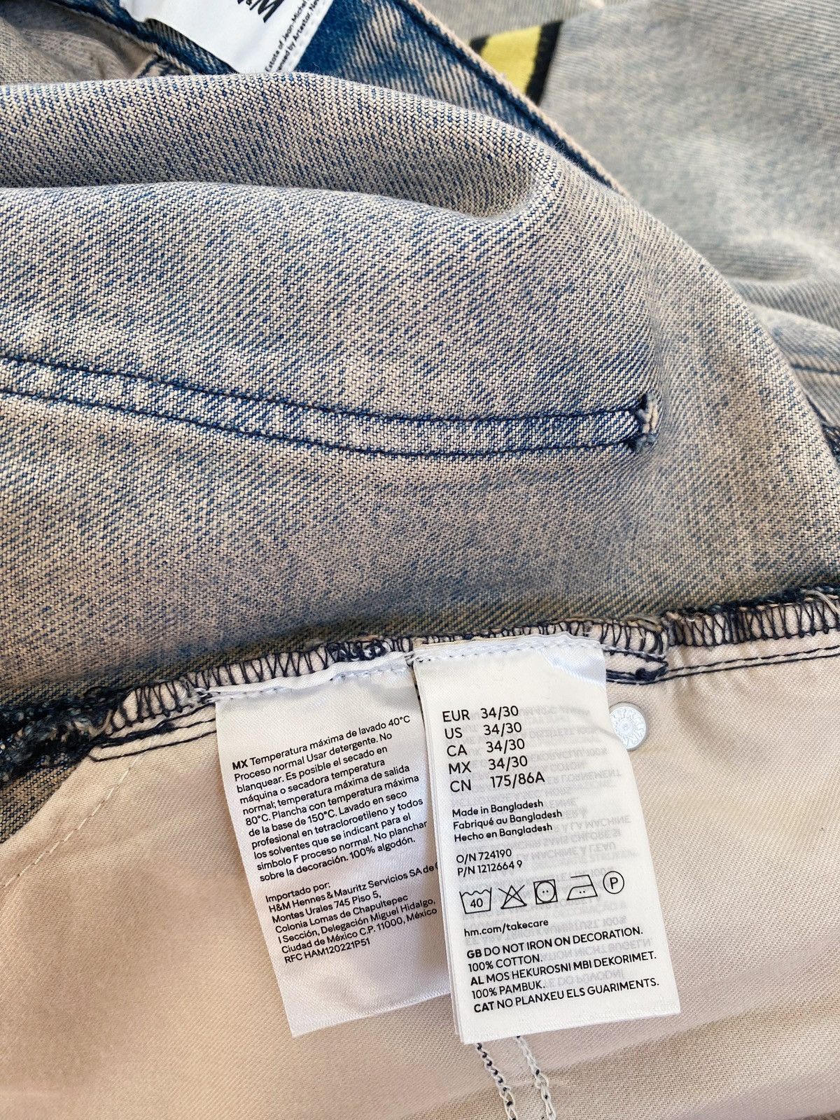 H&M × Jean-Michel Basquiat × Who Decides War Who Decides War bootcut loose jeans H&M x Basquiat x Ev&Tela Size US 34 / EU 50 - 18 Thumbnail