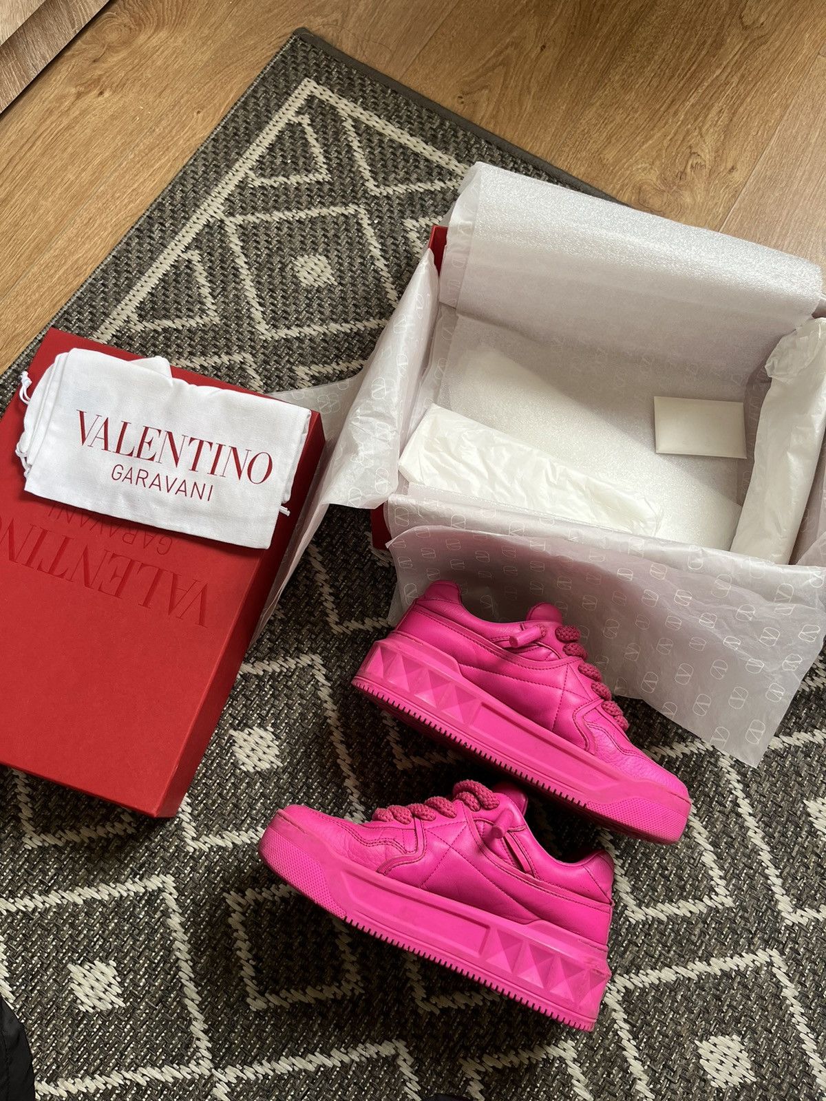 Valentino Valentino Pink PP One Staud Trainer Size US 7 / IT 37 - 4 Thumbnail