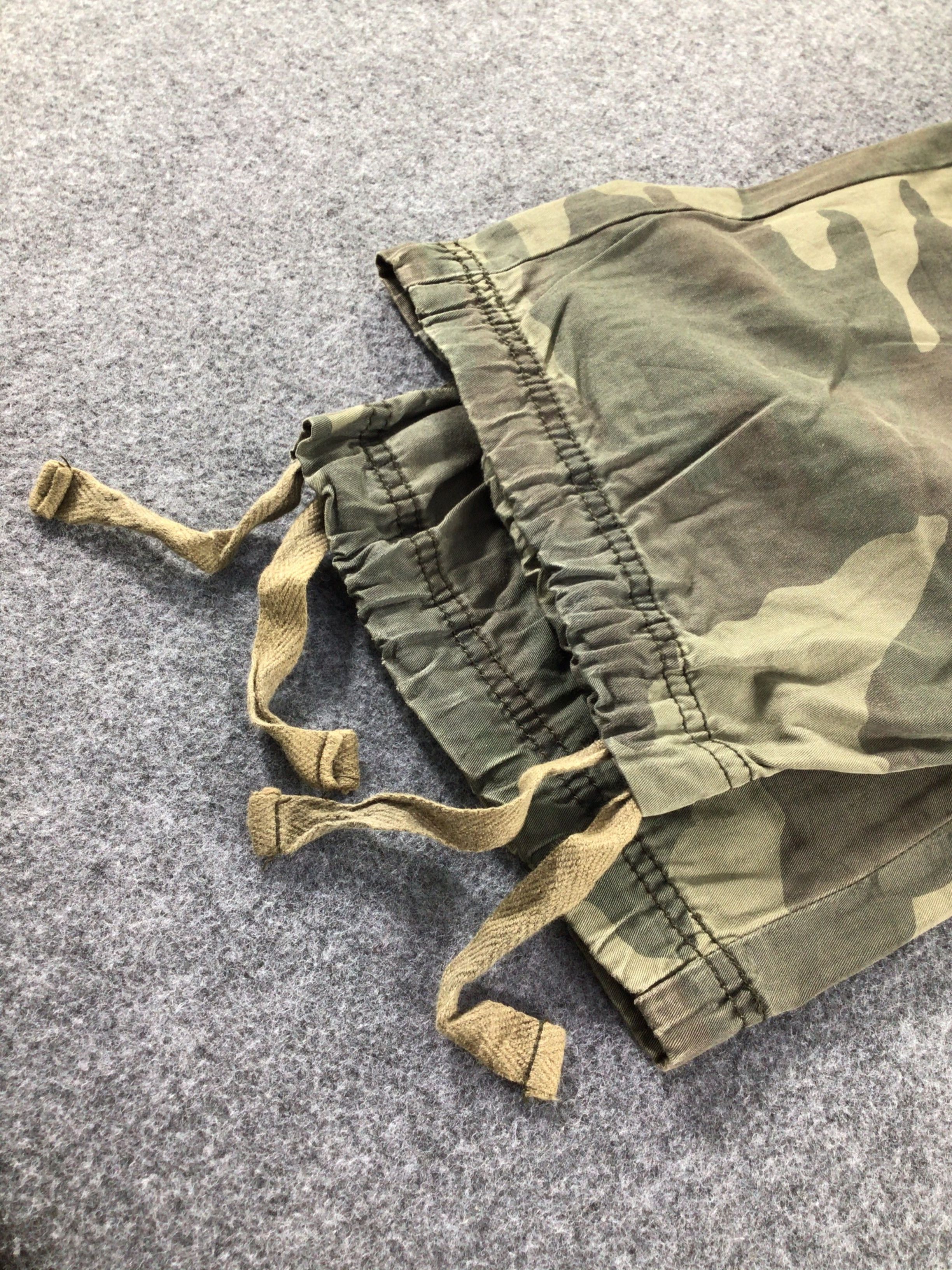 Uniqlo Uniqlo Camo Multi Pocket Parachute Cargo Pant-J154 Size US 35 - 5 Thumbnail