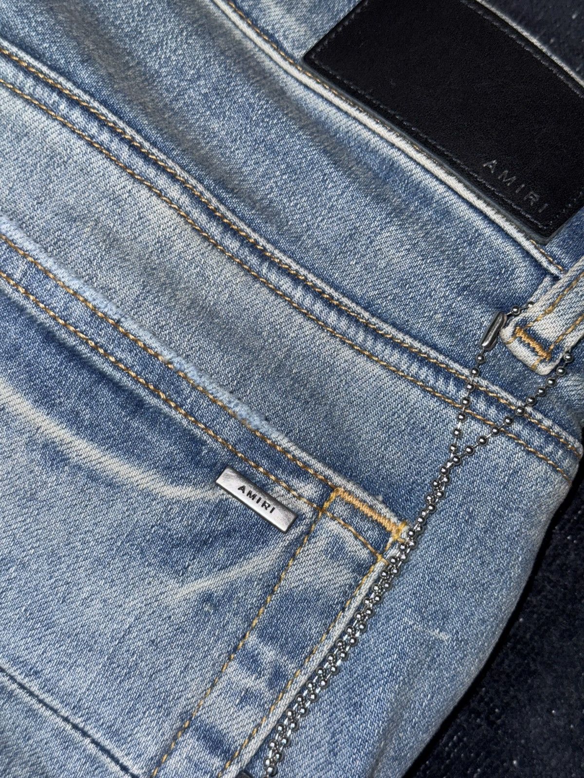 Amiri AMIRI SKELL BONE SCRIPT LOGO JEANS Size US 32 / EU 48 - 16 Thumbnail