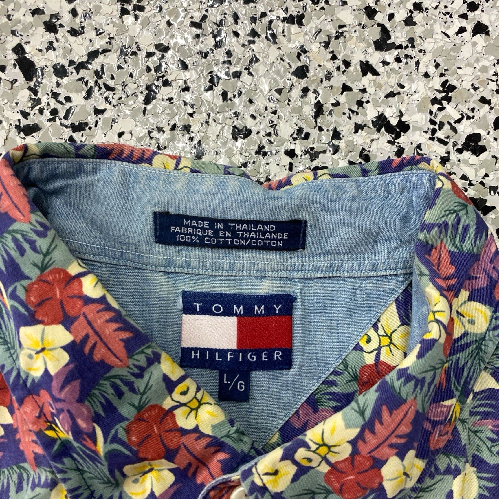 Tommy Hilfiger VINTAGE Tommy Hilfiger Mens Sz Large Floral Short Sleeve Button Up Shirt Size US L / EU 52-54 / 3 - 2 Thumbnail