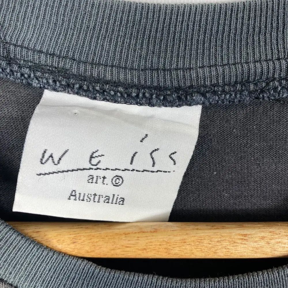 Vintage Vintage 90's WEISS ART Australia Graphic Faded Tee Shirt Size US M / EU 48-50 / 2 - 6 Thumbnail
