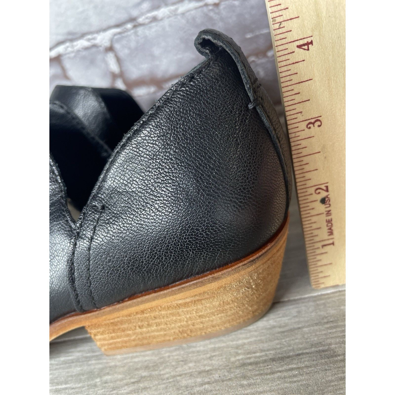 Frye Frye and Co. Rubie Black Leather Slip On V Cut Out Sides Hee Size US 7.5 / IT 37.5 - 9 Thumbnail