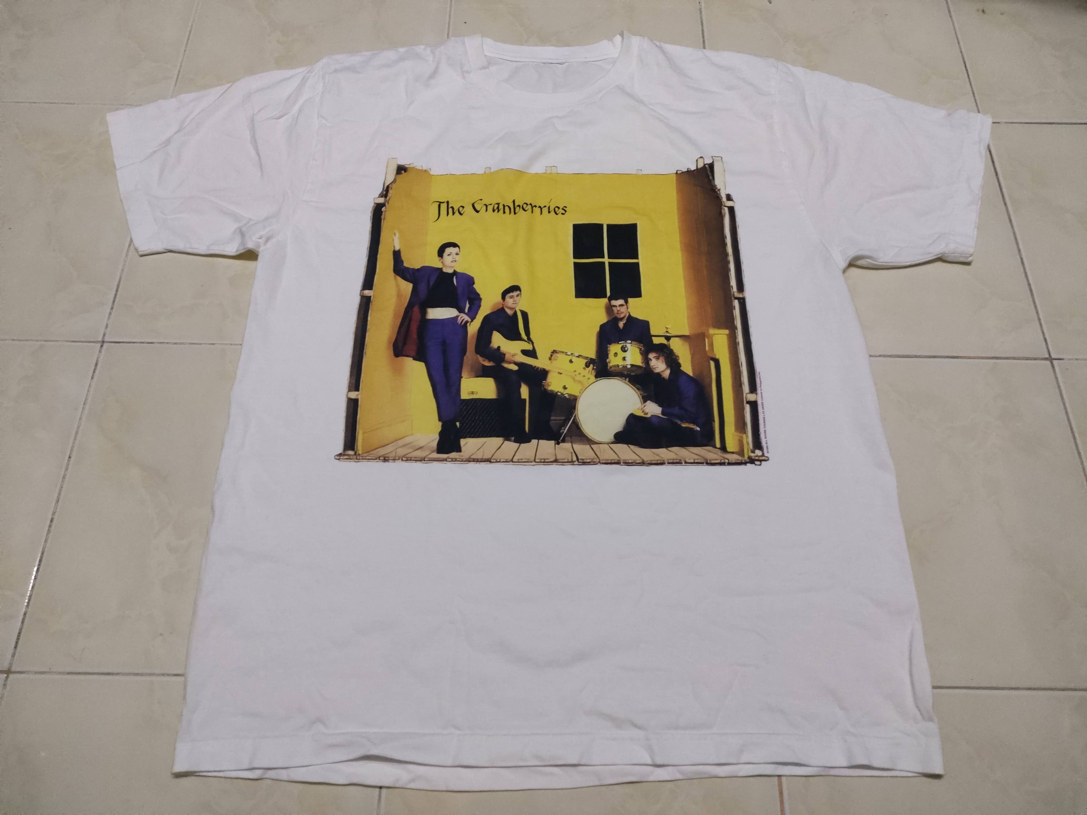 Band Tees × Vintage Vintage 90's The Cranberries Music Alternative Punk Band Tee Size US XL / EU 56 / 4 - 3 Thumbnail