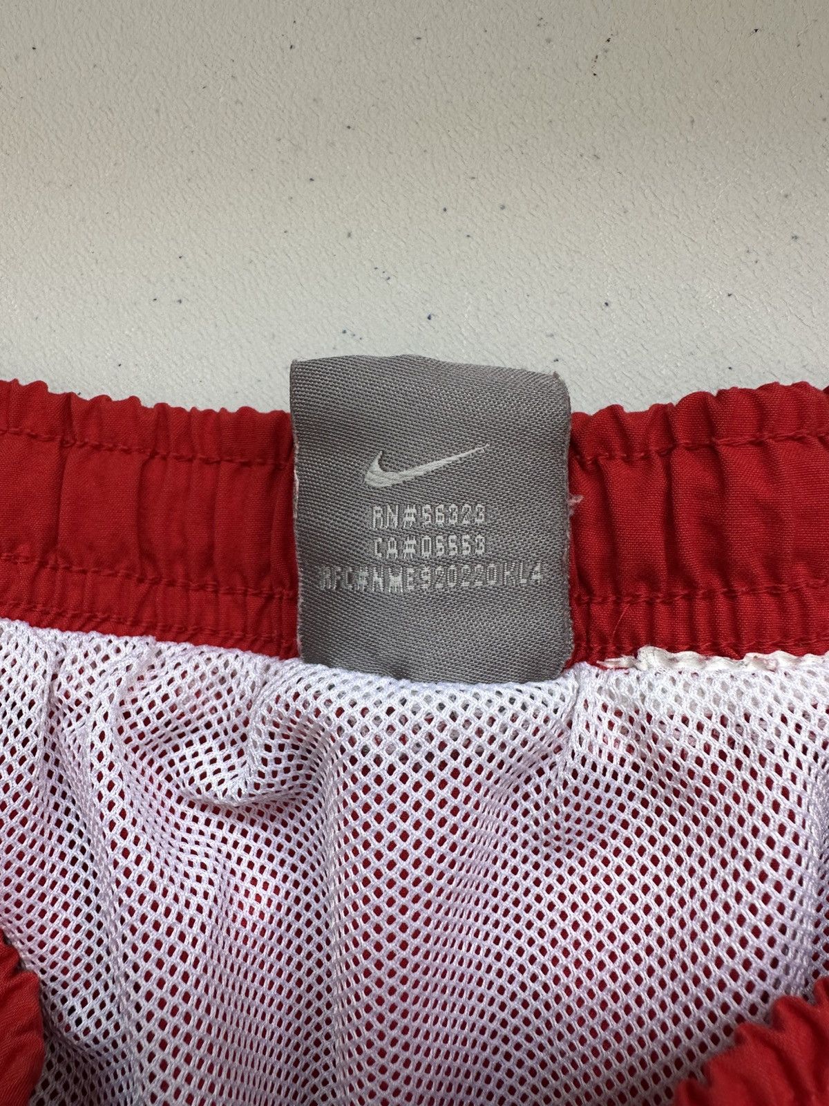 Nike Vintage Y2k Nike Beachwear Shorts Size US 36 / EU 52 - 10 Thumbnail
