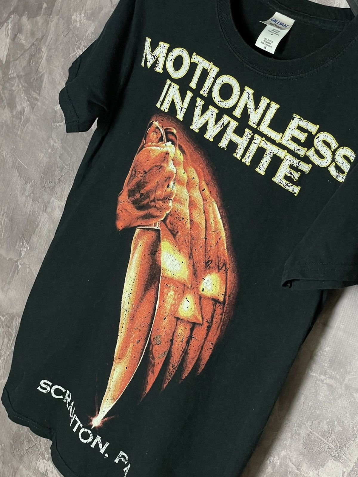 Band Tees × Vintage Vintage Motionless in white band rock tee Size US S / EU 44-46 / 1 - 9 Thumbnail