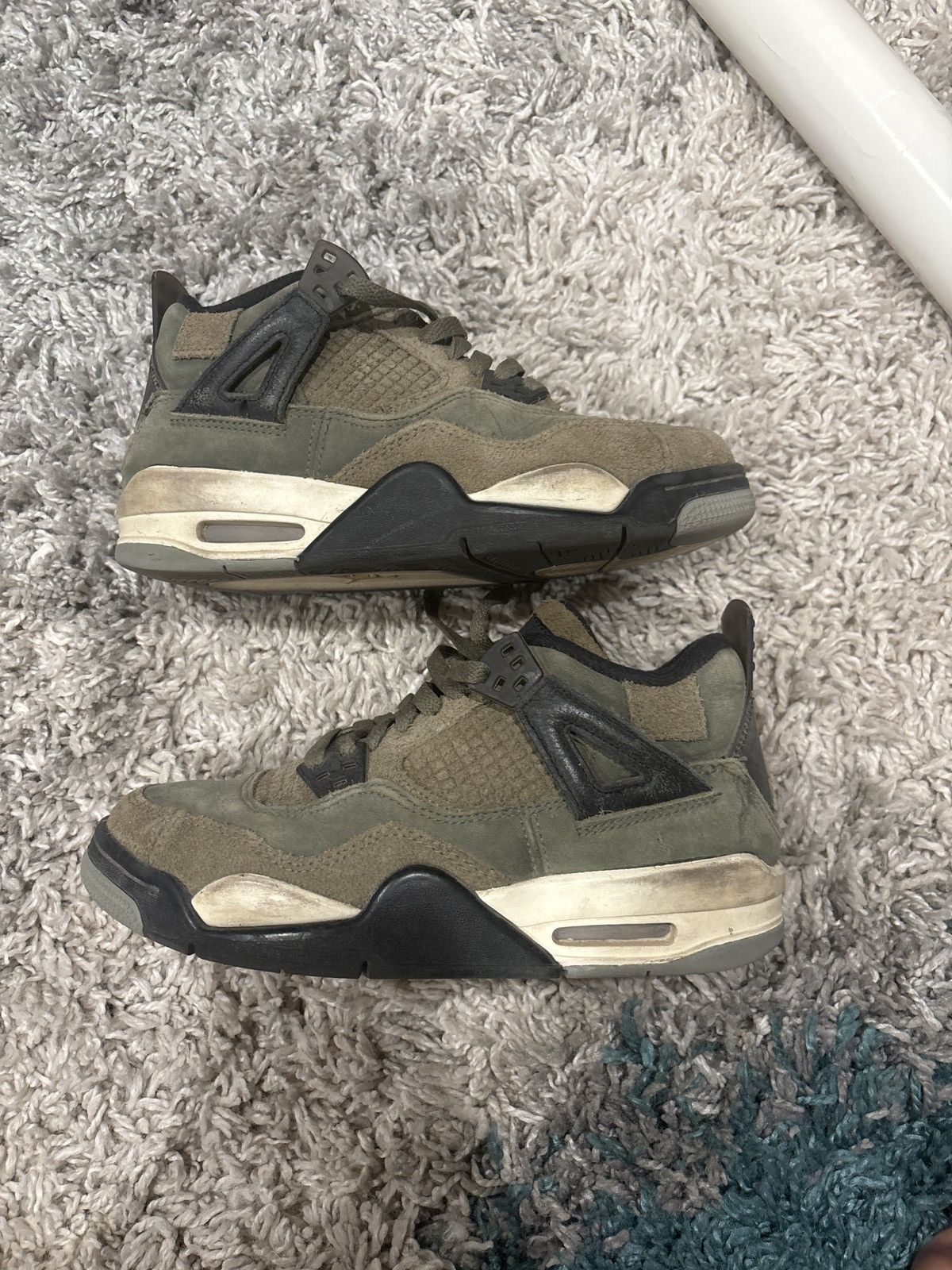 Nike Nike Air Jordans Size US 5 / EU 37 - 1 Thumbnail