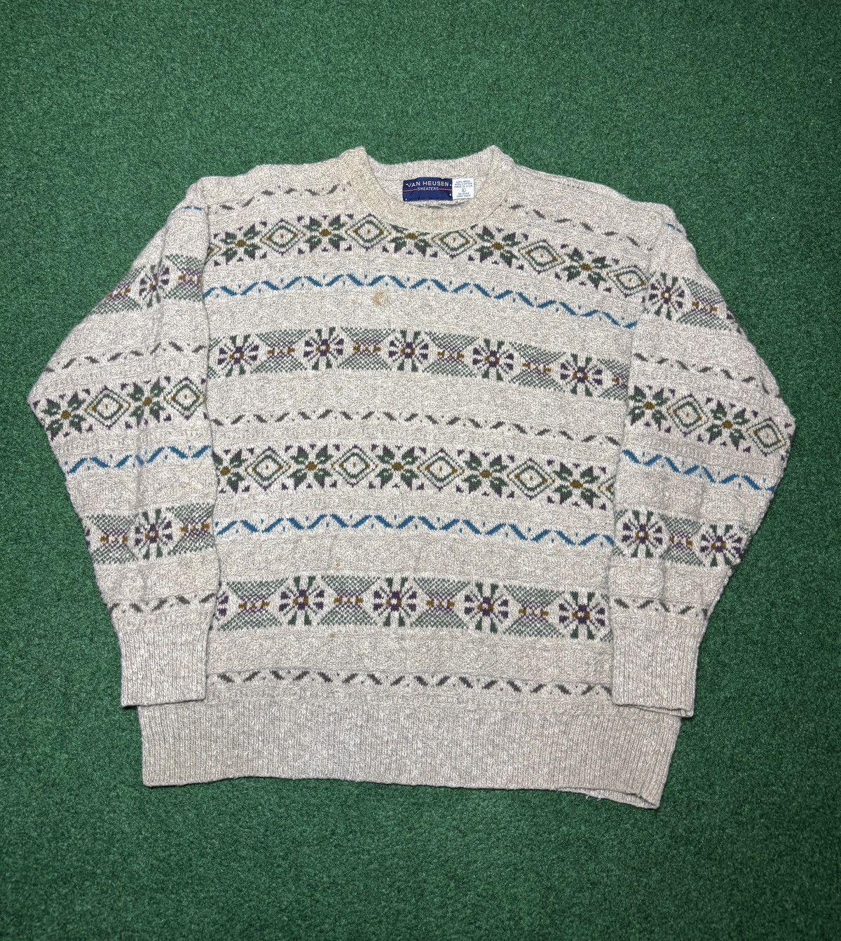 Van Heusen Vintage 90s Van Heusen Knit Wool Large Fair Isle Sweater Size US L / EU 52-54 / 3 - 1 Thumbnail