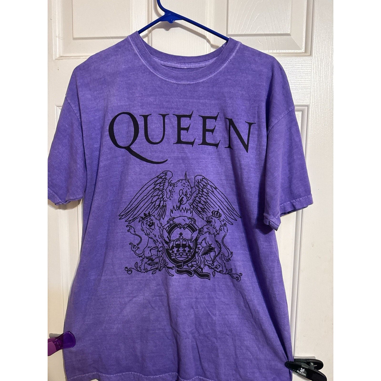 Other Queen Band Shirt Purple Crest Logo Official Merch Size M Size US M / EU 48-50 / 2 - 1 Thumbnail