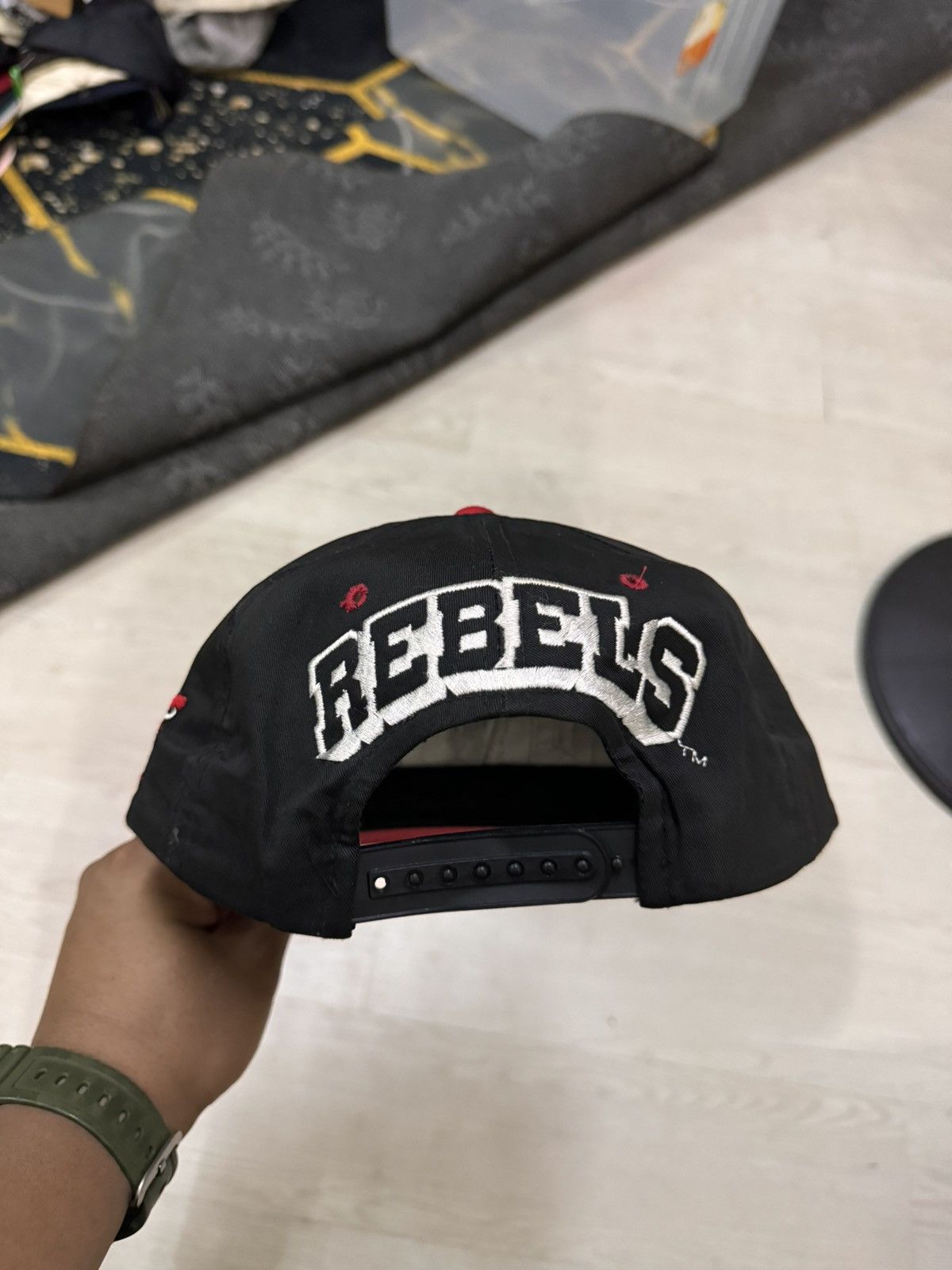 NBA University of Nevada Las Vegas Rebels Embroidered Snapback Size ONE SIZE - 2 Thumbnail
