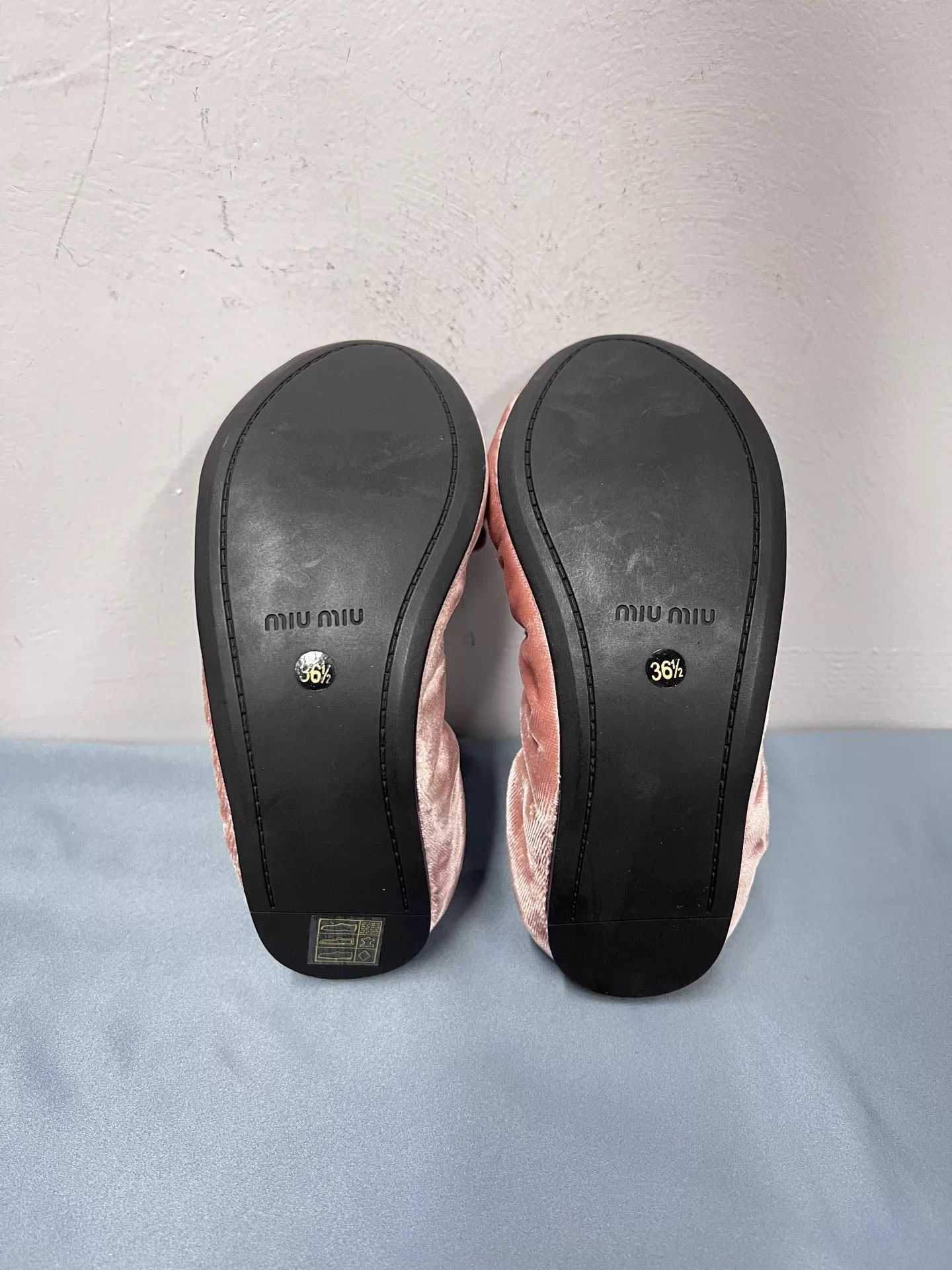 Miu Miu MiuMiu Velvet Bow Ballet Flats EU36.5 New BF5001 Size US 6 / IT 36 - 6 Thumbnail