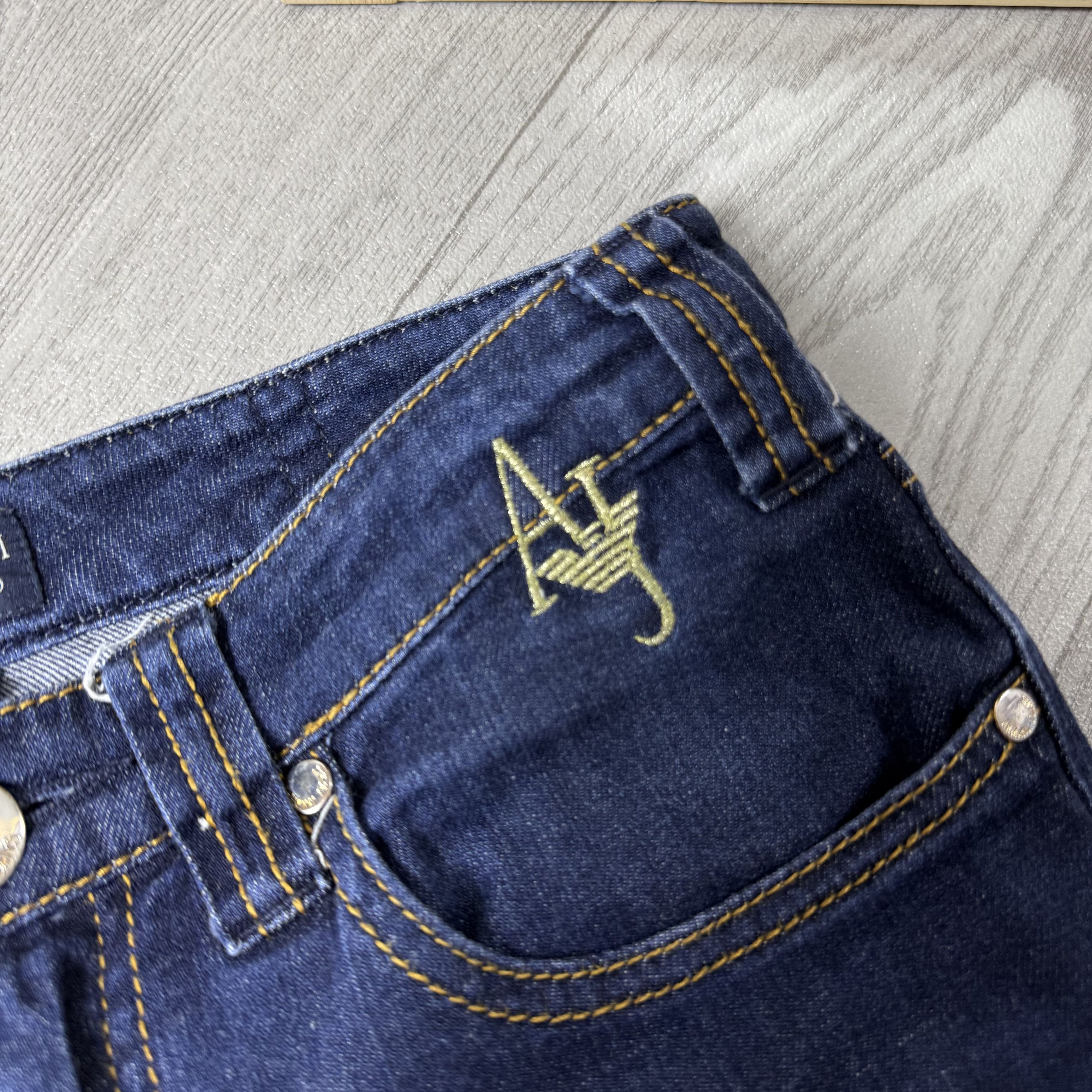 Armani Vintage Armani Jeans Indigo Blue Slim Fit Womens Jeans Pants Size 26" / US 2 / IT 38 - 17 Thumbnail