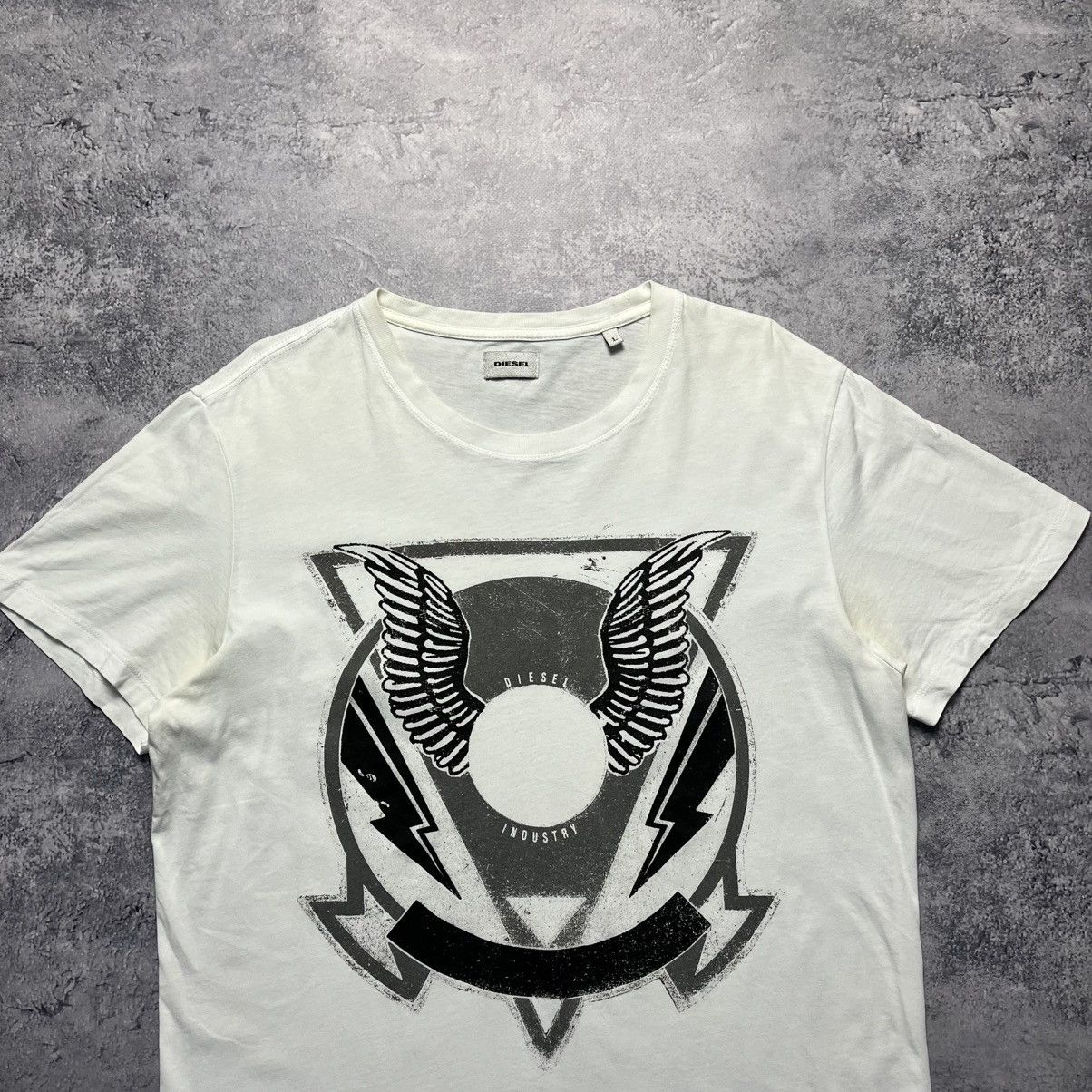 Diesel Vintage Diesel Big Central Logo Tee Streetwear Y2K Designer Size US L / EU 52-54 / 3 - 2 Thumbnail