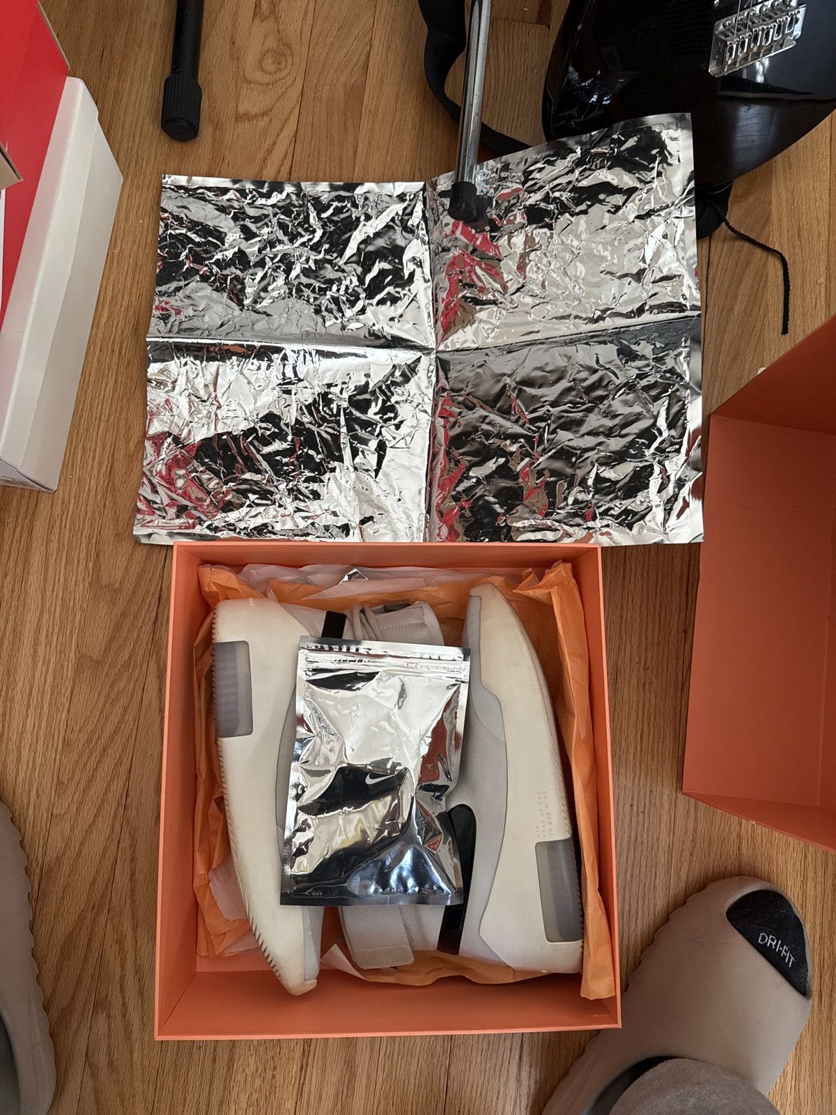Fear of God × Nike Nike Air Fear Of God 1 SA Light Bone Black Size US 8.5 / EU 41-42 - 2 Thumbnail