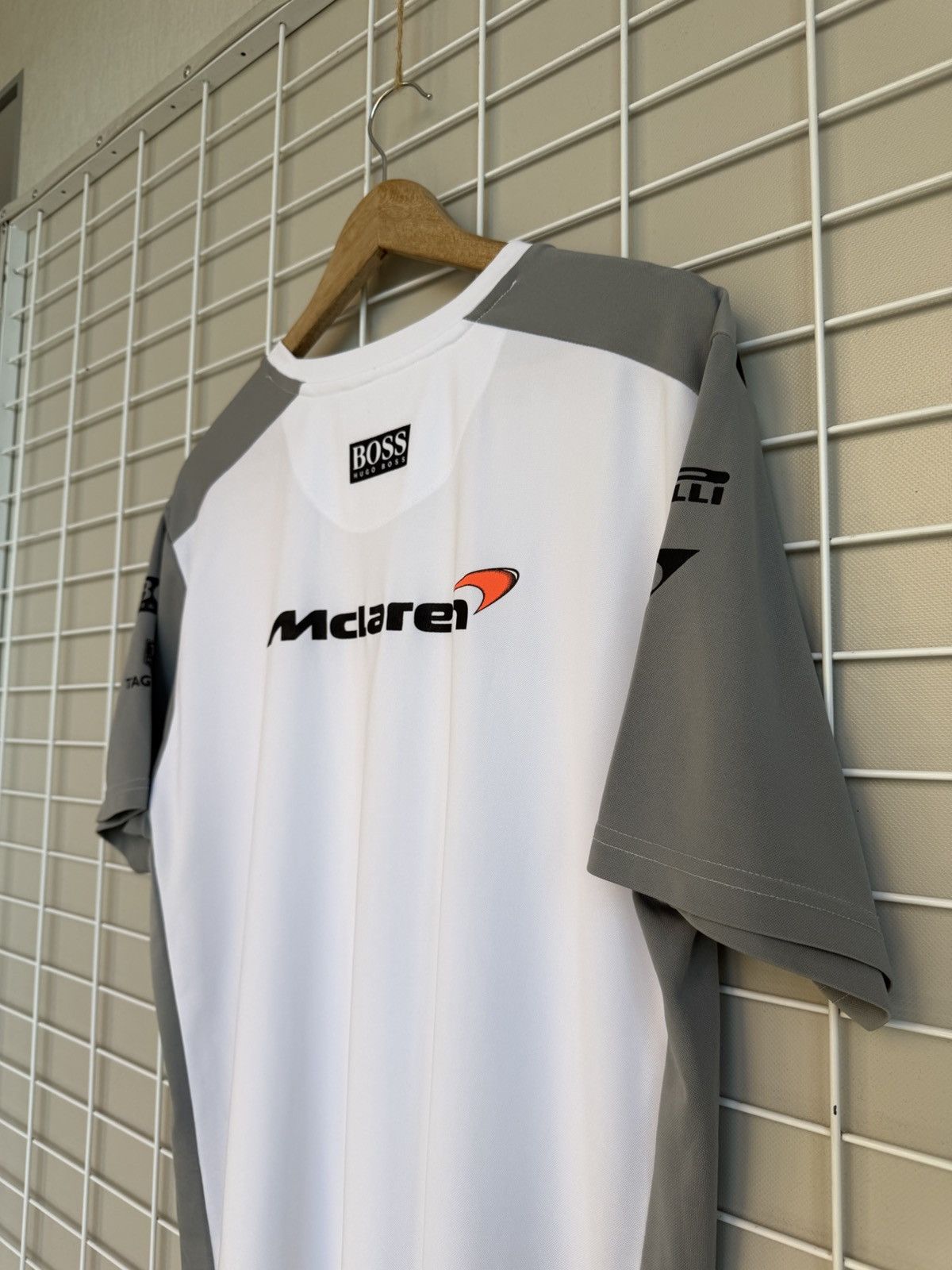 Hugo Boss McLaren Mercedes 2014 F-1 T-Shirt Mens Size XL/L Hugo Boss Size US XL / EU 56 / 4 - 8 Thumbnail