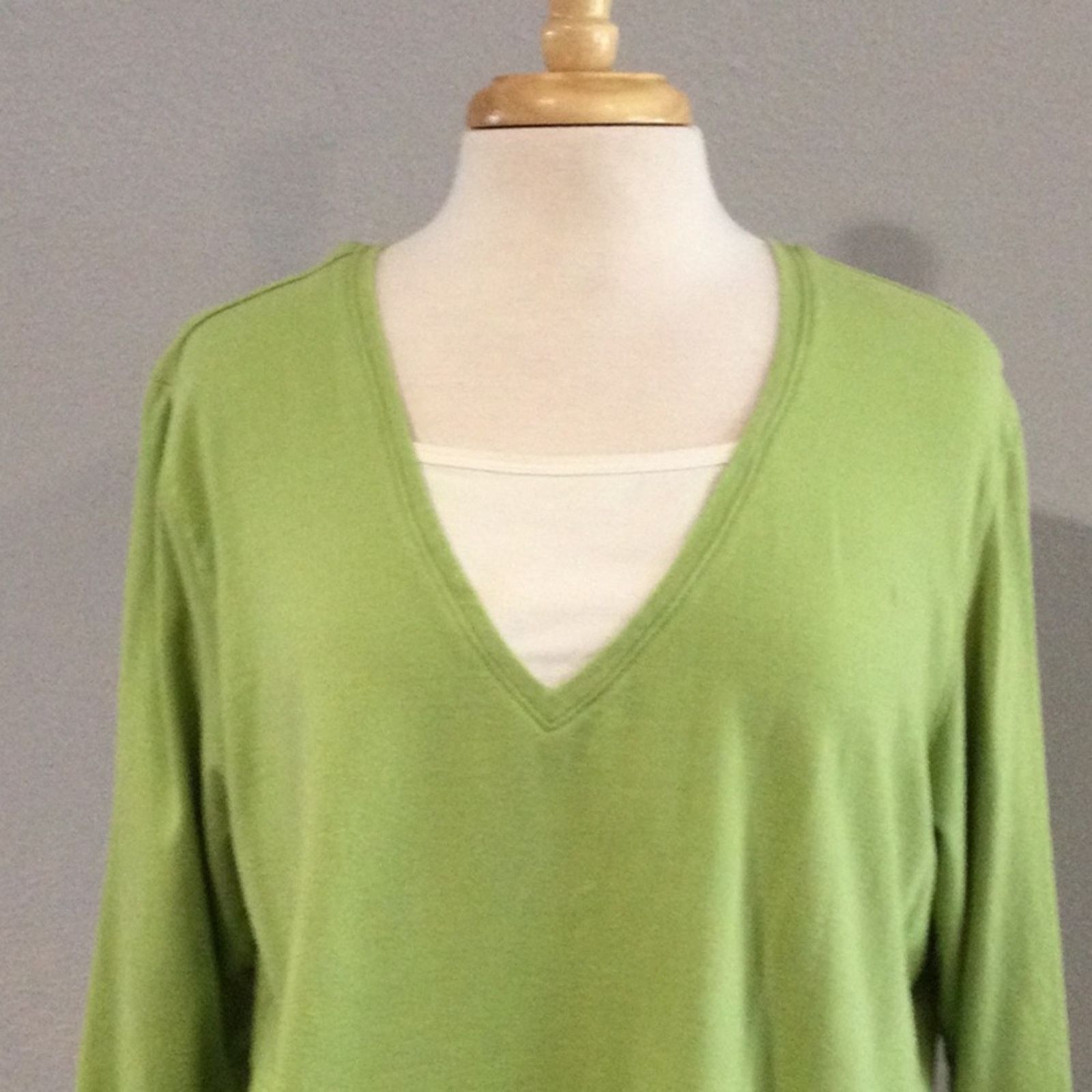 Chicos Chico's Green &White V-Neck 3/4 Sleeve Pullover Top 3/XL/16 Size XL / US 12-14 / IT 48-50 - 2 Thumbnail