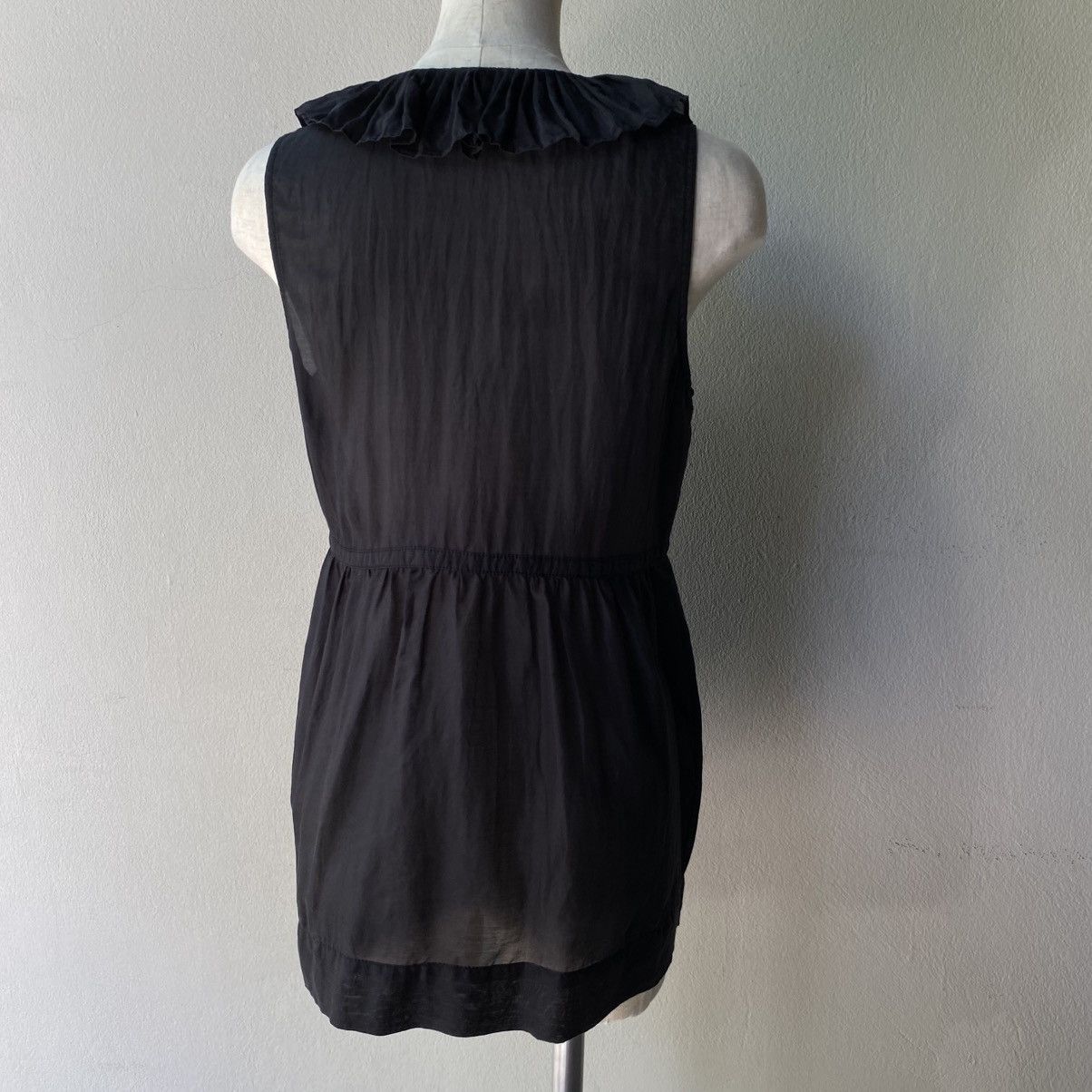 Polo Ralph Lauren Polo Black Sleeveless Ruffle V-Neck Blouse Size XS / US 0-2 / IT 36-38 - 11 Thumbnail