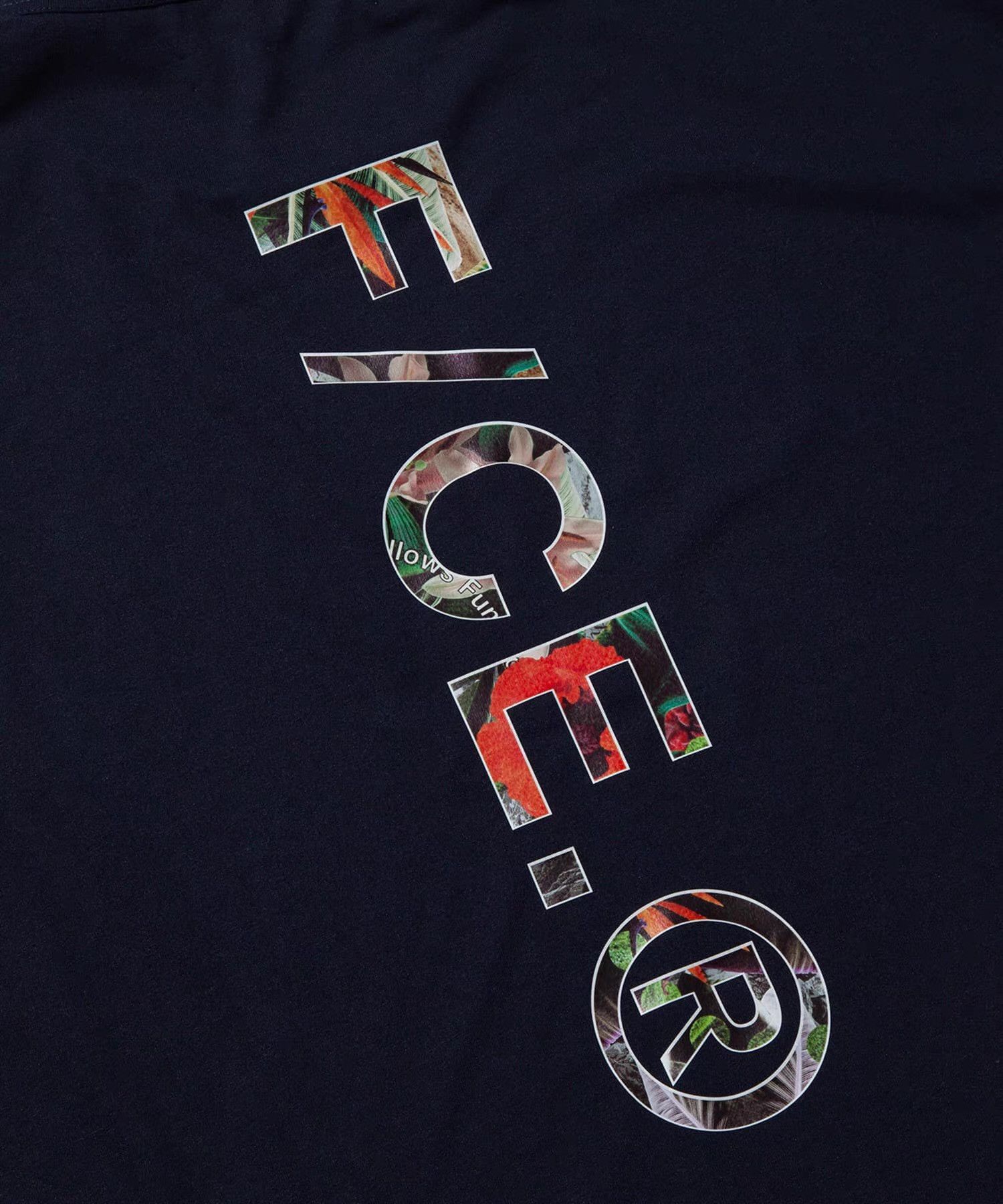 F/CE F/CE. Modern Podonia Symbol Ferret T-Shirt Ｑ22 Size US M / EU 48-50 / 2 - 4 Thumbnail