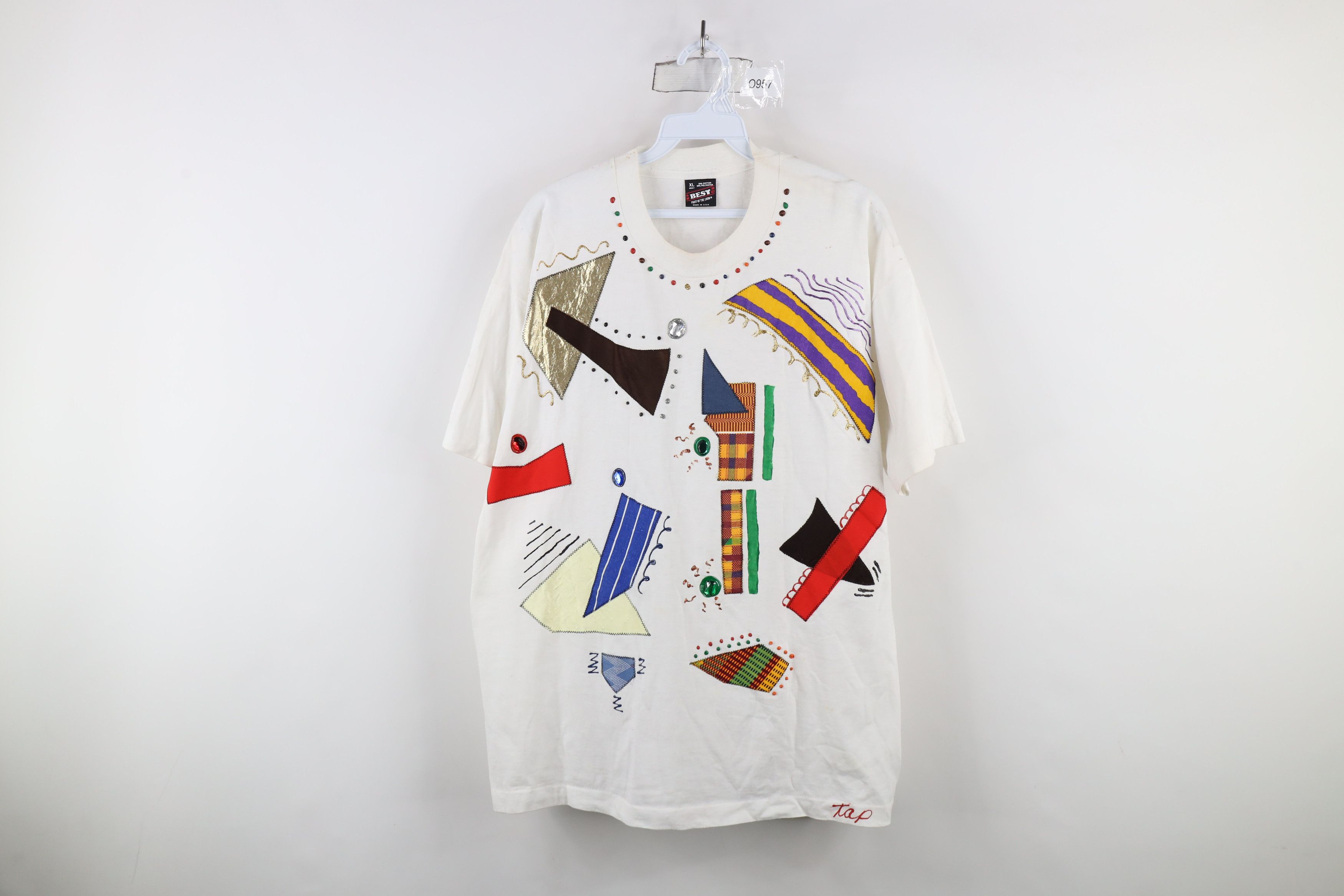 Vintage Vintage 90s Streetwear Abstract Jeweled T-Shirt White USA Size XL / US 12-14 / IT 48-50 - 1 Thumbnail