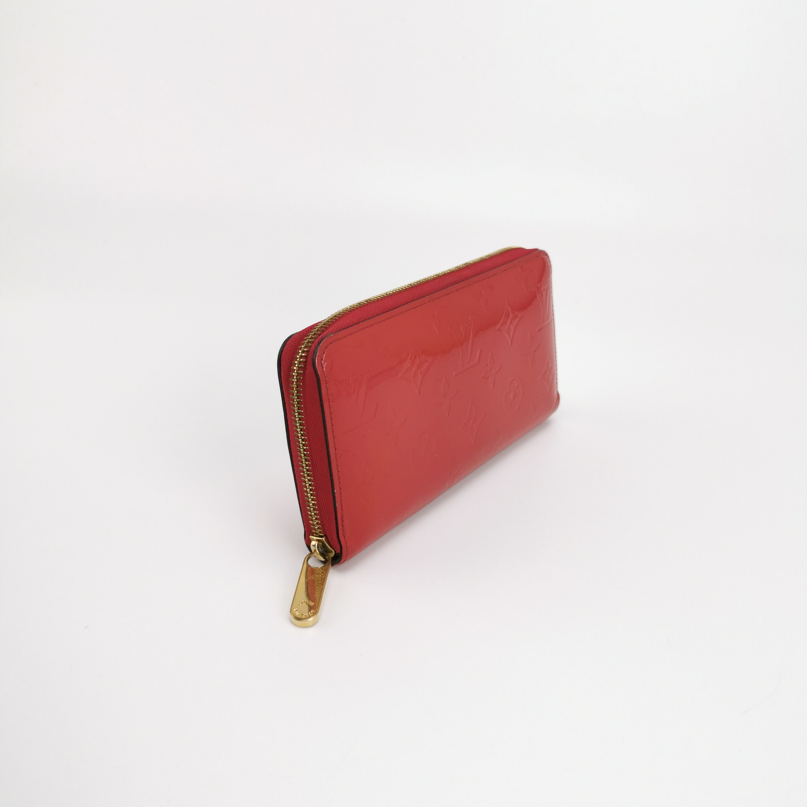 Louis Vuitton Louis Vuitton (LV) Zippy patent leather embossed monogram z Size ONE SIZE - 2 Thumbnail