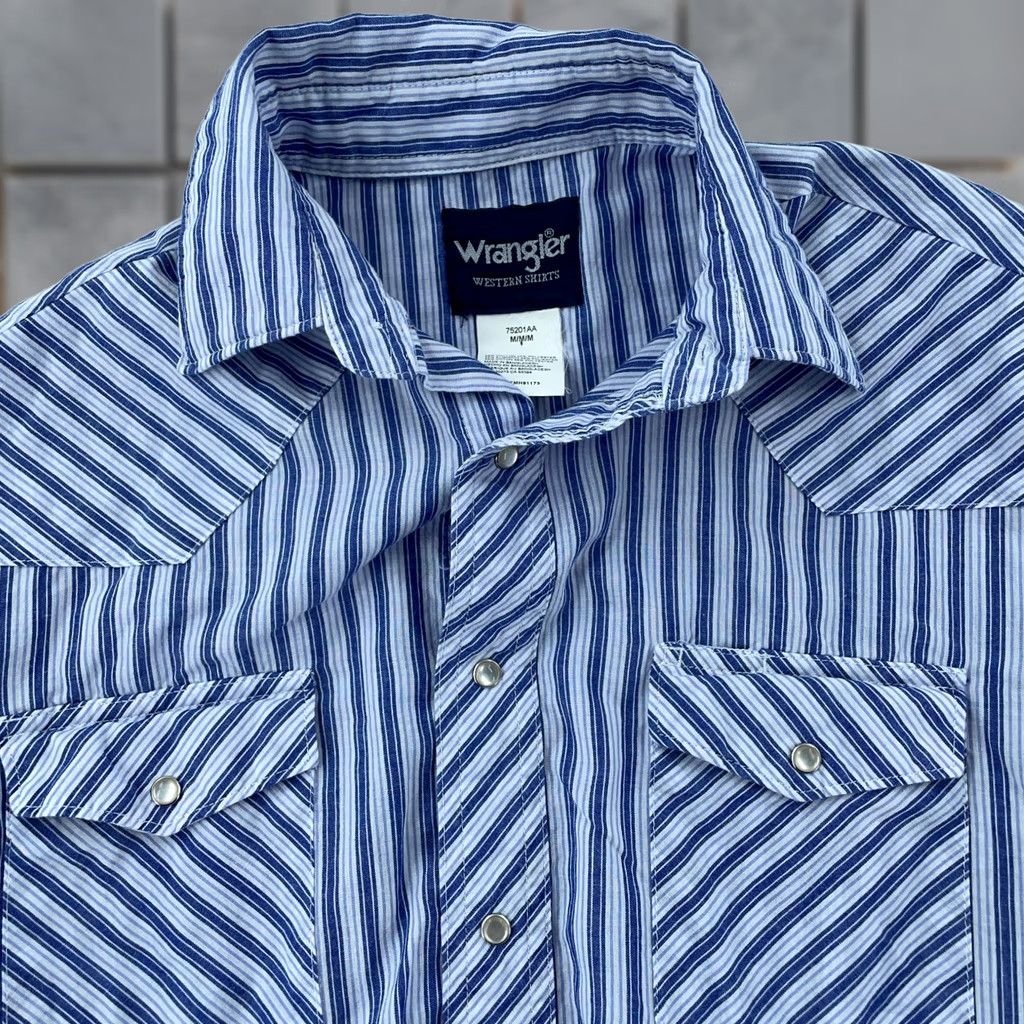 Wrangler Wrangler Open Range Western Shirt Mens M Blue White Striped Pearl Snap Shirt Size US M / EU 48-50 / 2 - 1 Thumbnail