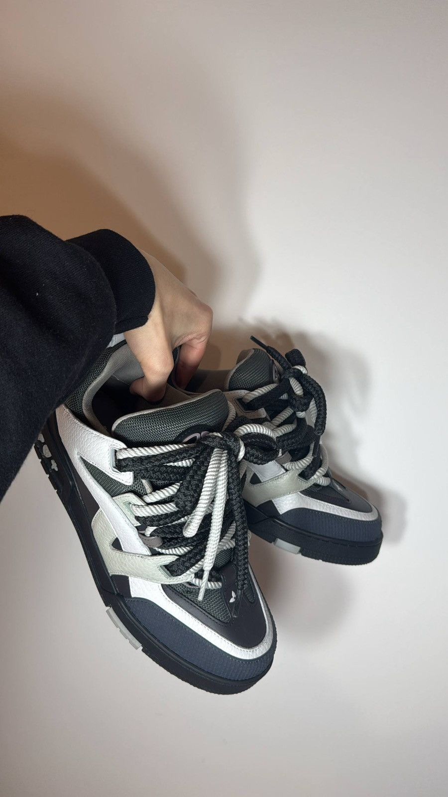 Louis Vuitton LOUIS VUITTON SKATER DOUBLE LACING Size US 7 / EU 40 - 3 Thumbnail