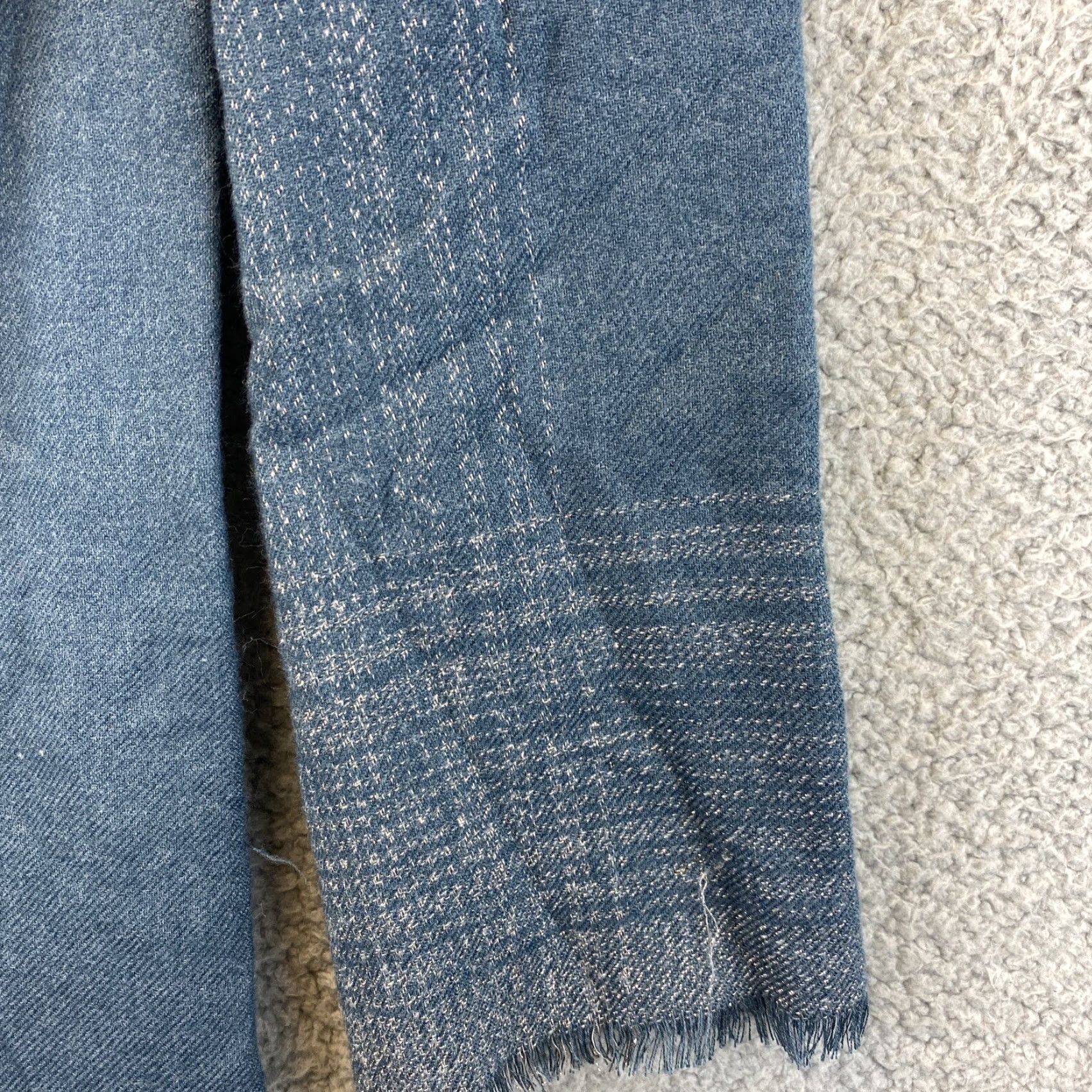 Lauren Conrad Lauren Conrad Women’s Winter Indigo Gray with Gold Scarf New W/Tags 45-18 Size ONE SIZE - 3 Thumbnail