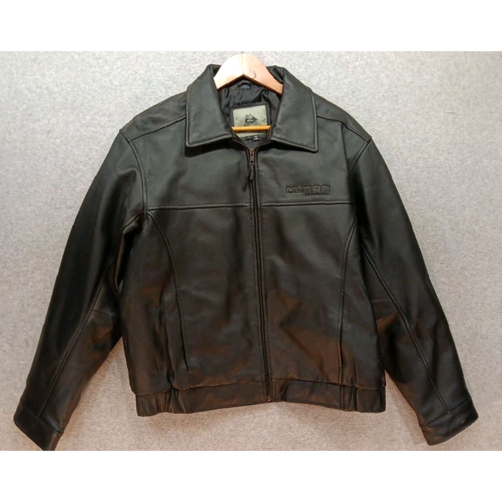 Vintage Burks Bay Mens Black Leather Bomber Jacket L Black Regular Jacket Men Zip Full Zip Pockets Size US L / EU 52-54 / 3 - 2 Thumbnail