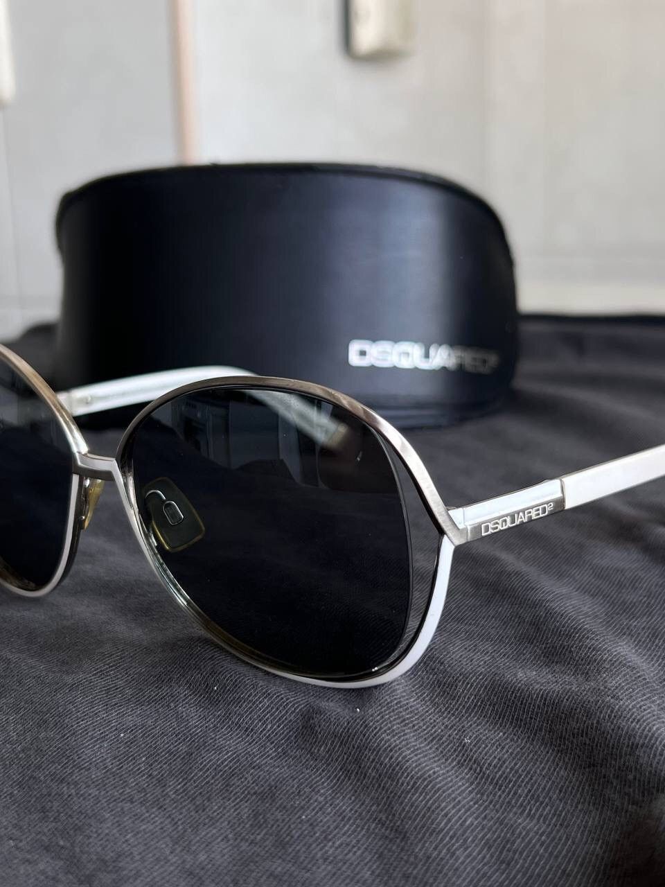 Dsquared2 DSQUARED2 Vintage Sunglasses Italy White with Case Y2K Size ONE SIZE - 2 Thumbnail
