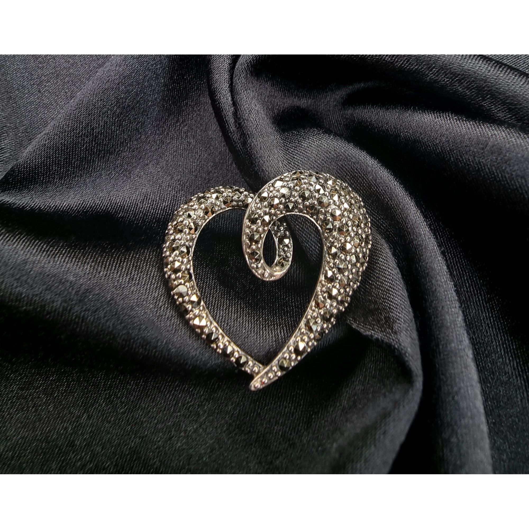 Vintage Vintage 925 Sterling Silver Marcasite Heart Brooch Pin Elega Size ONE SIZE - 1 Thumbnail