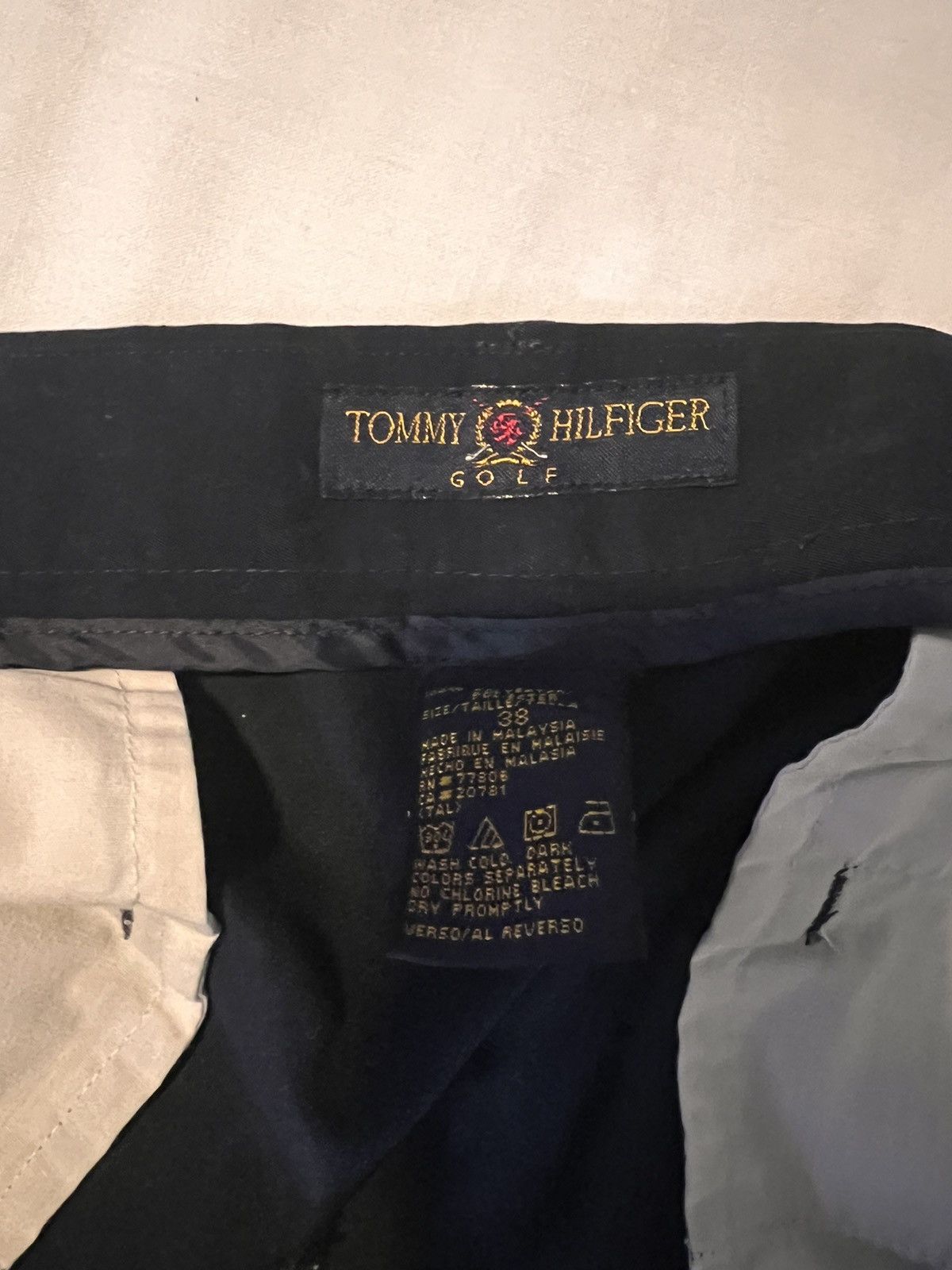 Tommy Hilfiger TOMMY HILFIGER GOLF NAVY BLUE SHORTS- MENS- SIZE 38 Size US 38 / EU 54 - 10 Thumbnail