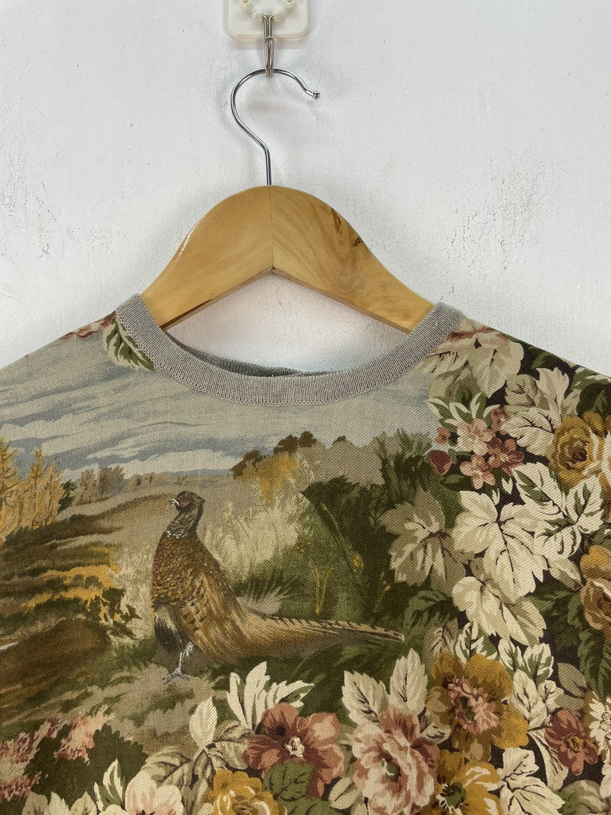 Burberry Vintage 90s Burberry Sweater Animal Floral Pattern Size M Size M / US 6-8 / IT 42-44 - 3 Thumbnail