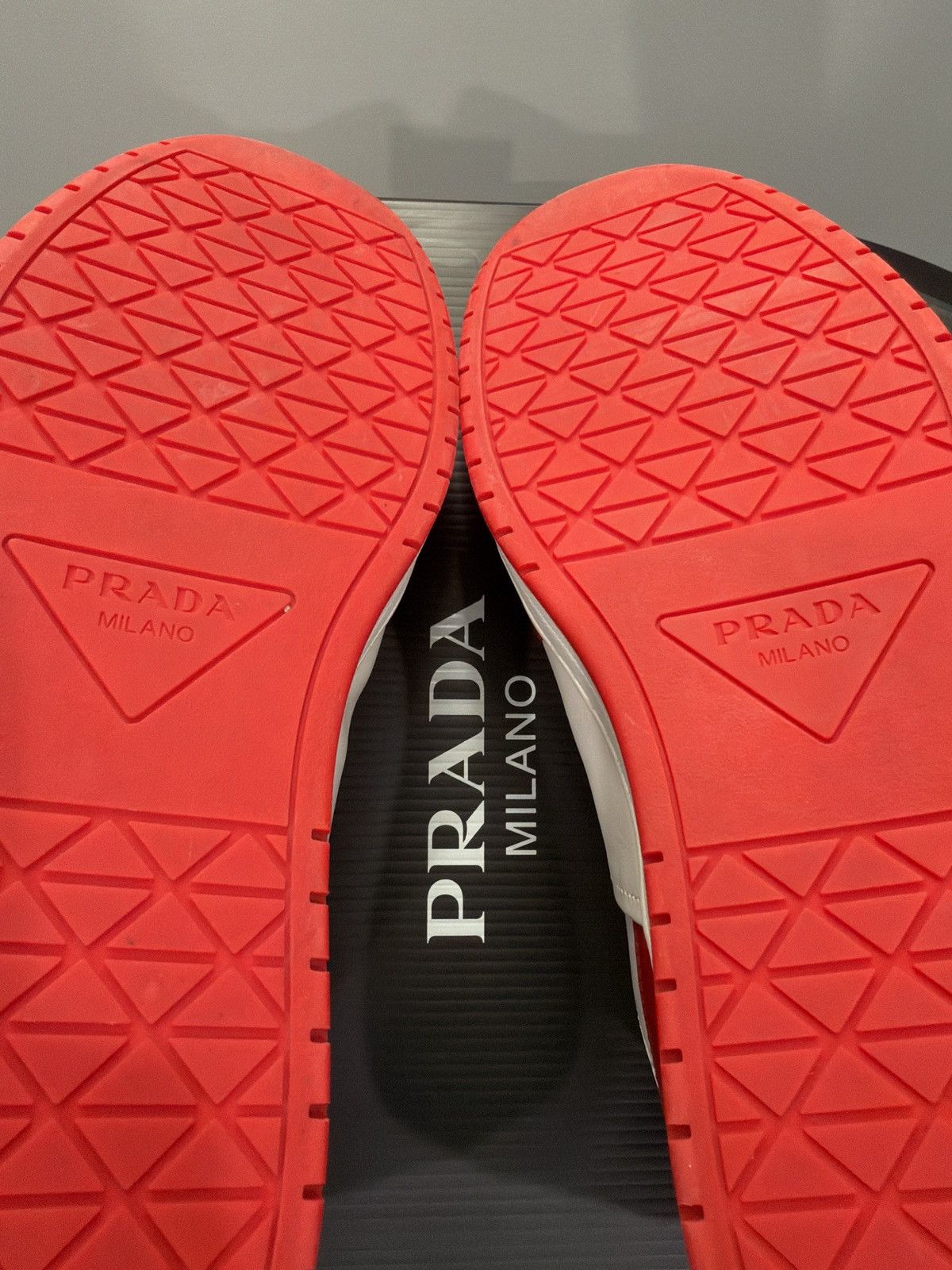 Prada Prada Downtown Red/White Size 9 -Excellent Condition Size US 9 / EU 42 - 14 Thumbnail