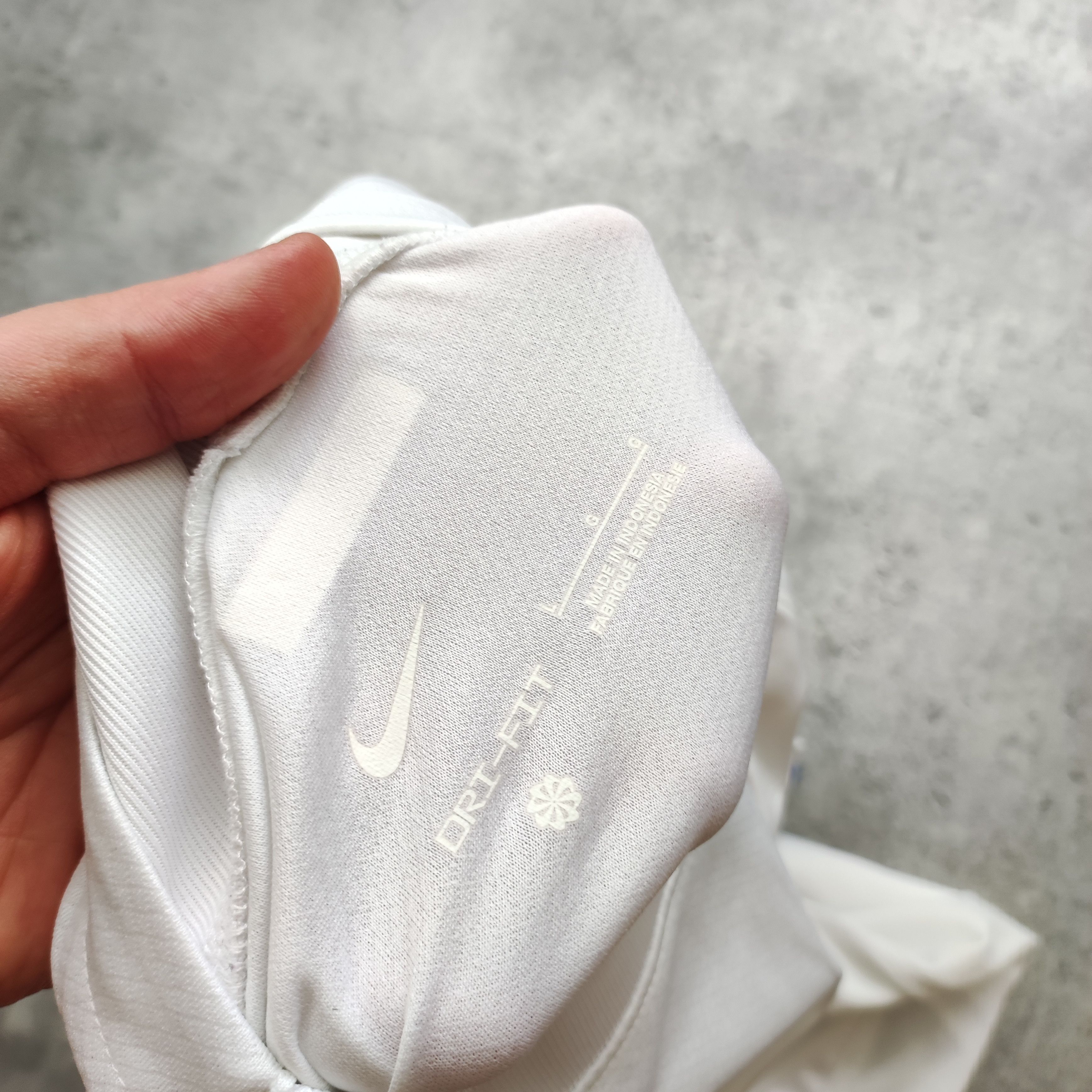 Nike FC Barcelona 2023/24 Away Football Nike Jersey Stadium Size US L / EU 52-54 / 3 - 8 Thumbnail