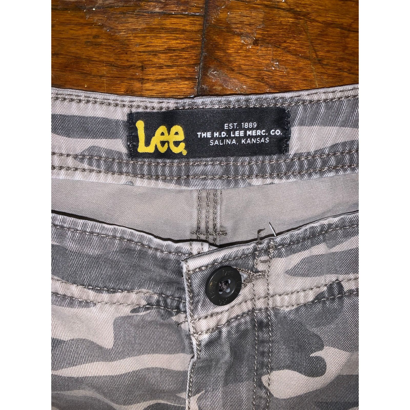 Lee Lee Camo Cargo Shorts Size 36 Camouflage Military Y2K Baggy Size US 36 / EU 52 - 4 Thumbnail