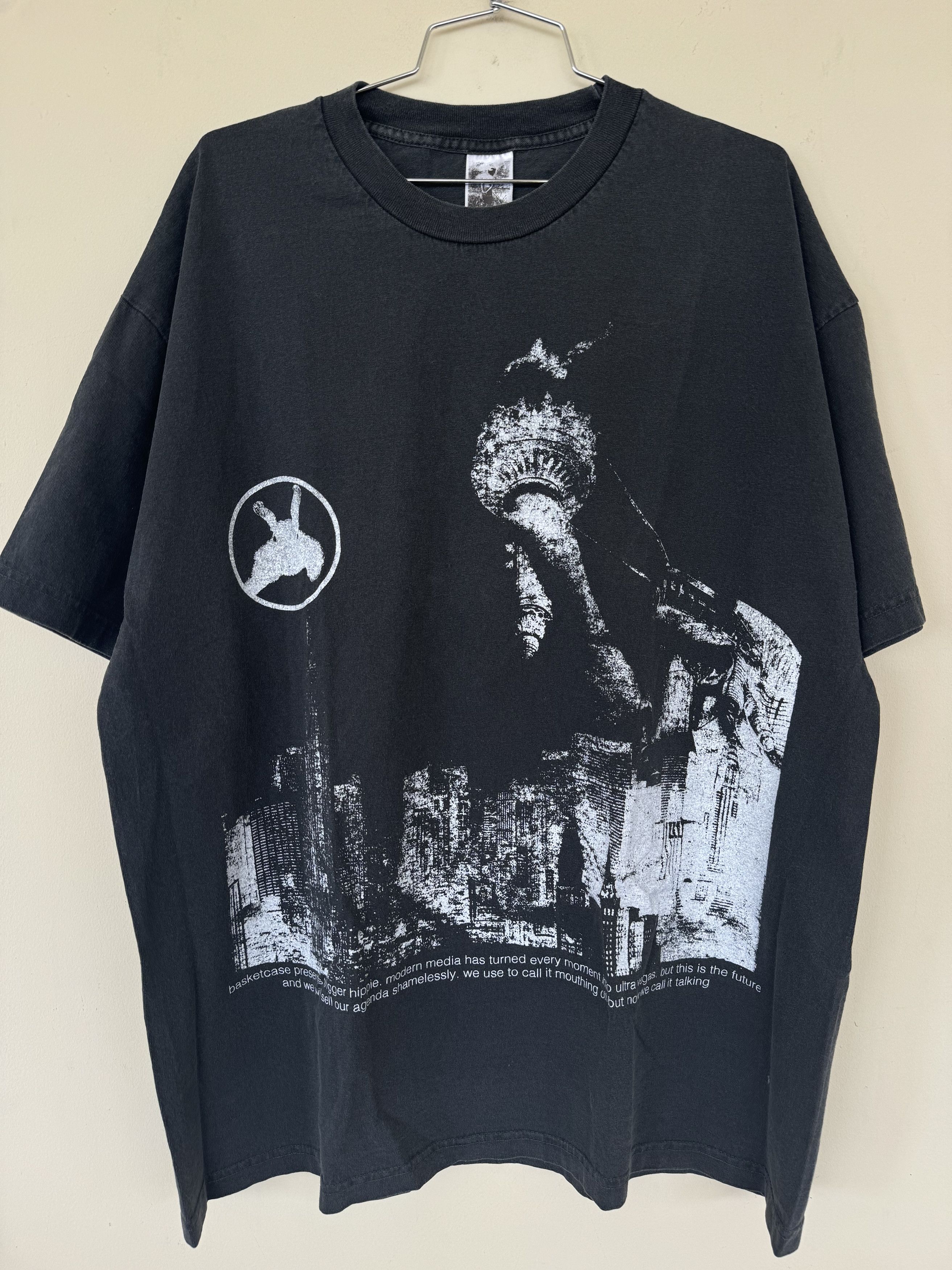 basketcase gallery Basketcase NYC Tee Size US XL / EU 56 / 4 - 2 Thumbnail